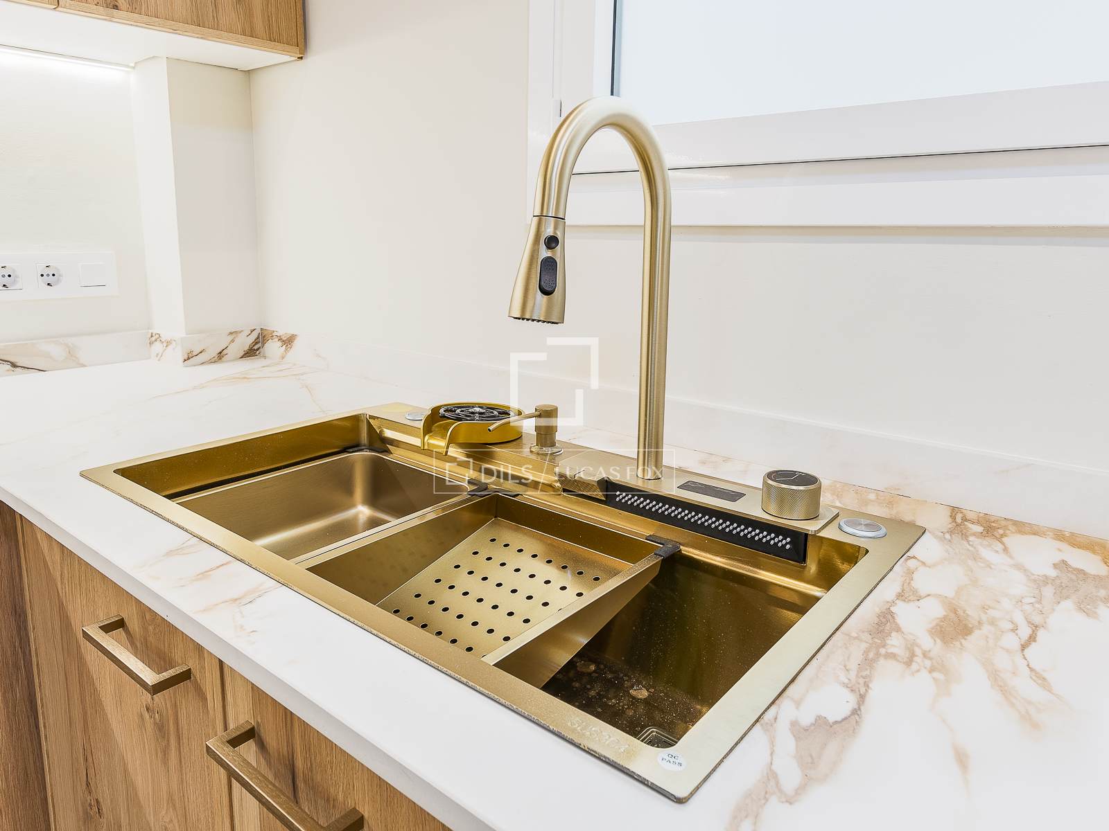 Dzīvoklis Barcelona, Spānijā 4 istabas, 162 m2 Nr. 150785