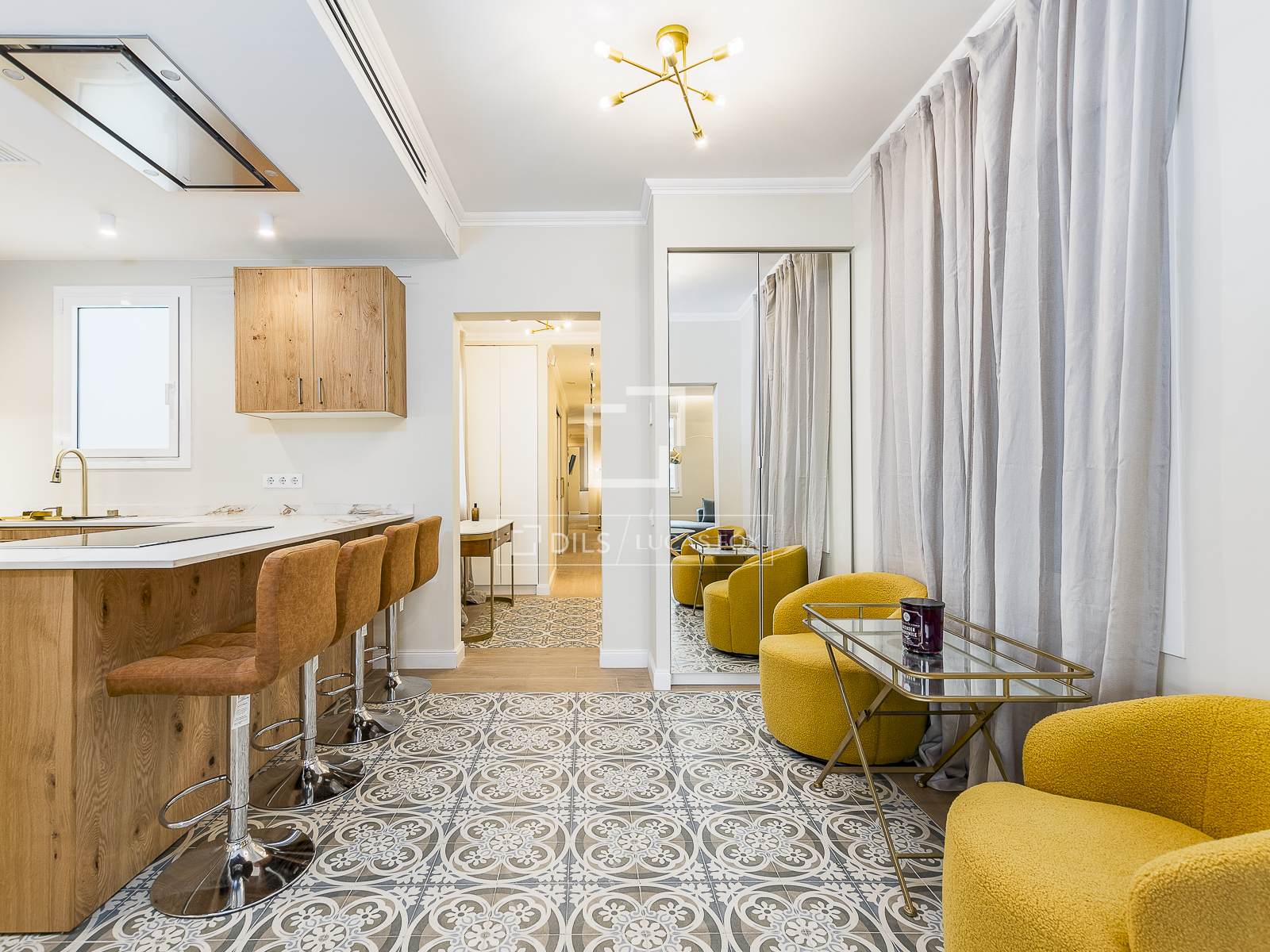 Dzīvoklis Barcelona, Spānijā 4 istabas, 162 m2 Nr. 150785