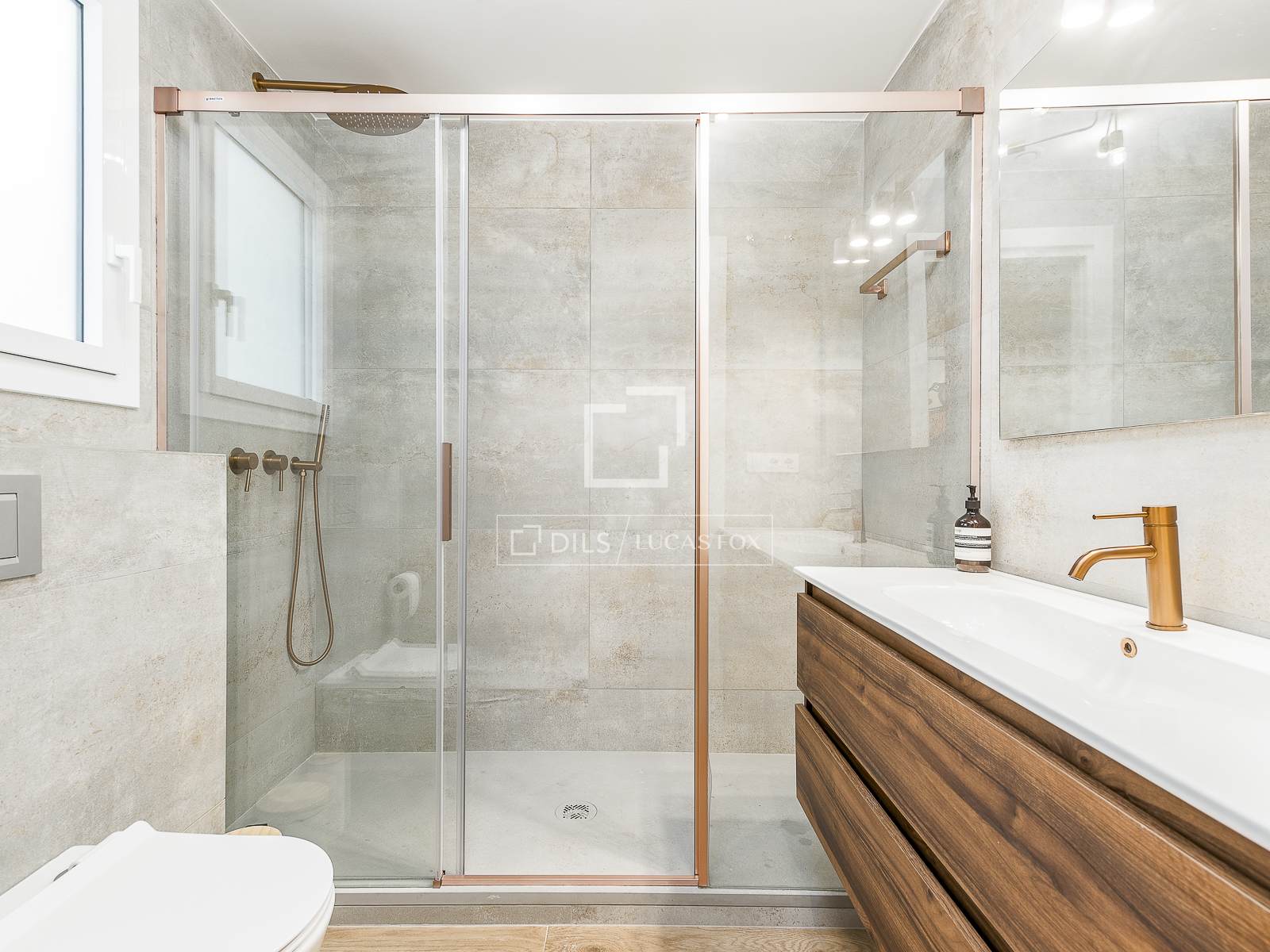 Dzīvoklis Barcelona, Spānijā 4 istabas, 162 m2 Nr. 150785