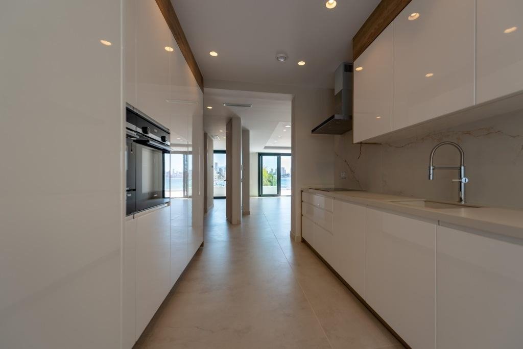 Apartament w Benidorm, Alicante, Hiszpania 4 sypialnie, 297 mkw. nr 165093