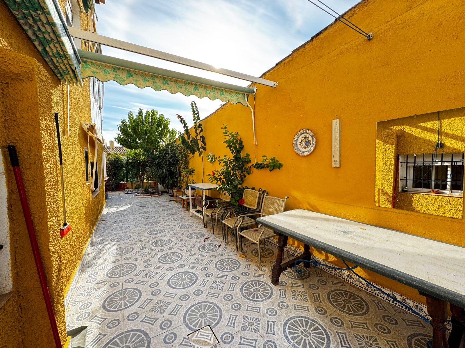 Villa in Punta Prima, Alicante, Spanien 5 Schlafzimmer, 200 m2 Nr. 136970