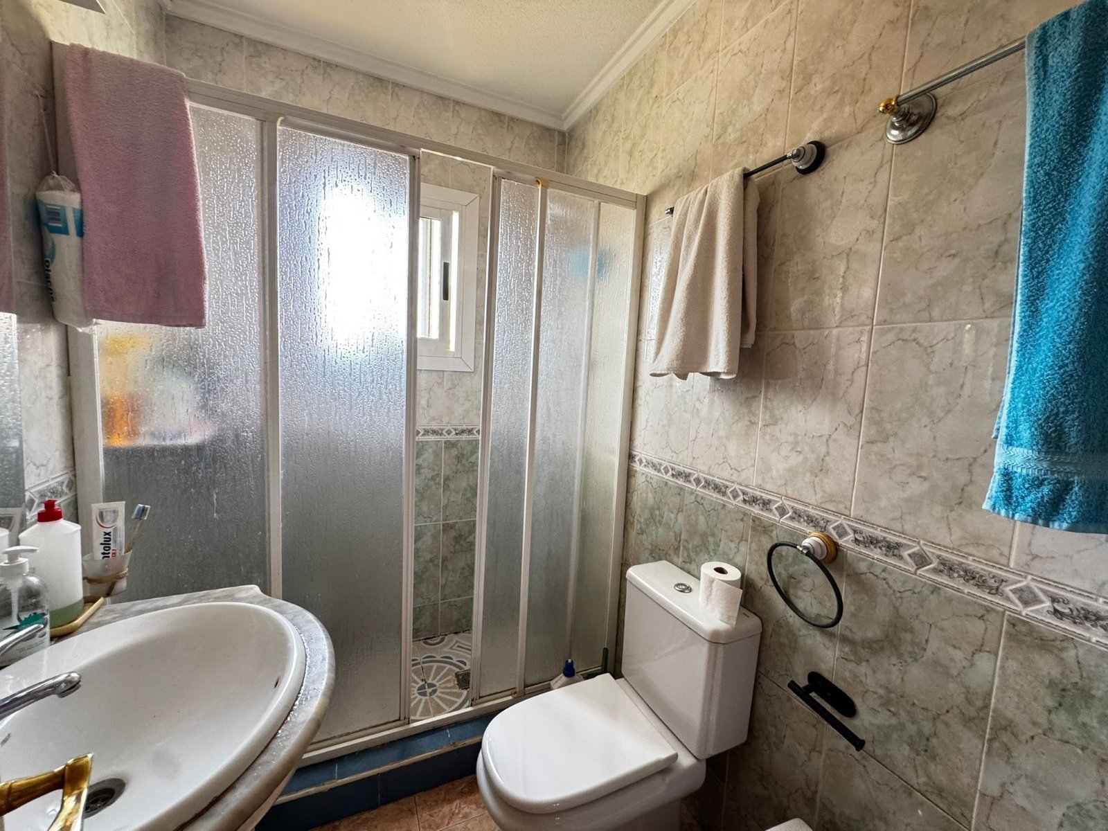 Villa in Punta Prima, Alicante, Spanien 5 Schlafzimmer, 200 m2 Nr. 136970