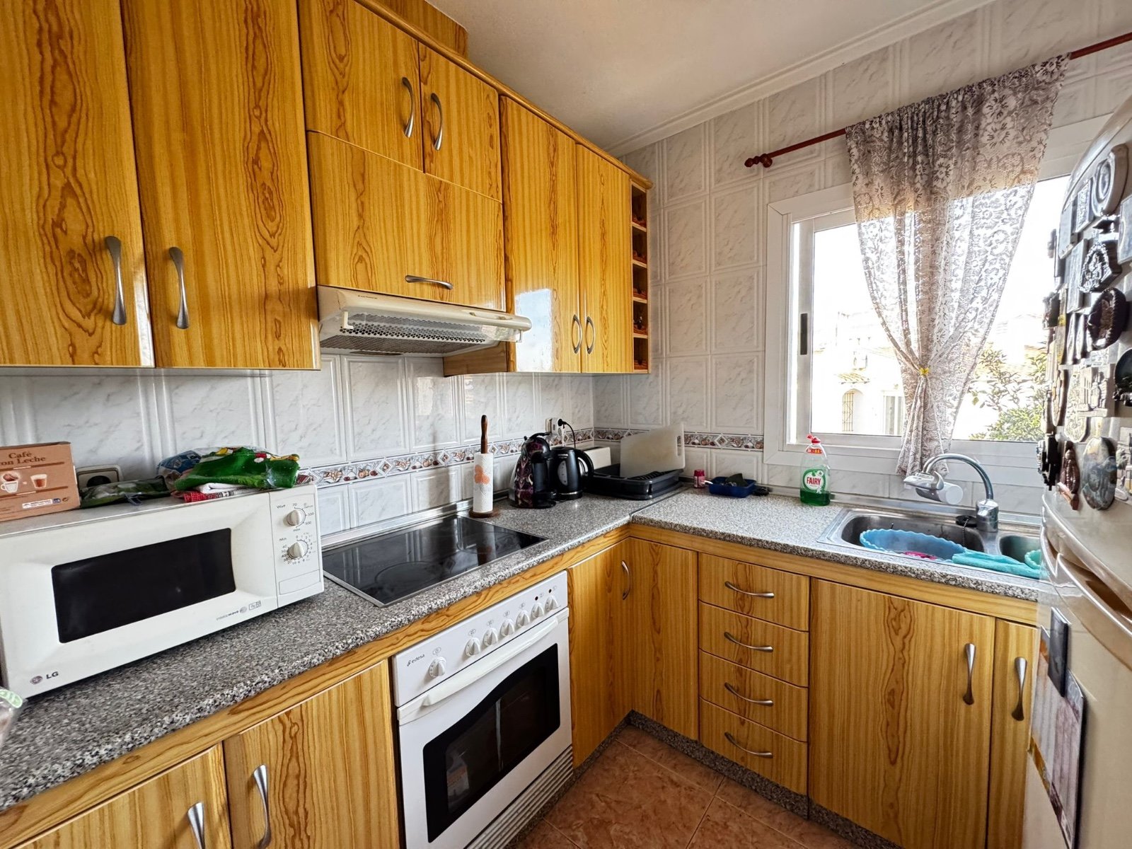 Villa in Punta Prima, Alicante, Spanien 5 Schlafzimmer, 200 m2 Nr. 136970