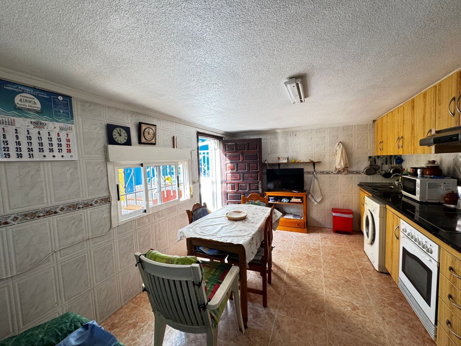 Villa in Punta Prima, Alicante, Spanien 5 Schlafzimmer, 200 m2 Nr. 136970