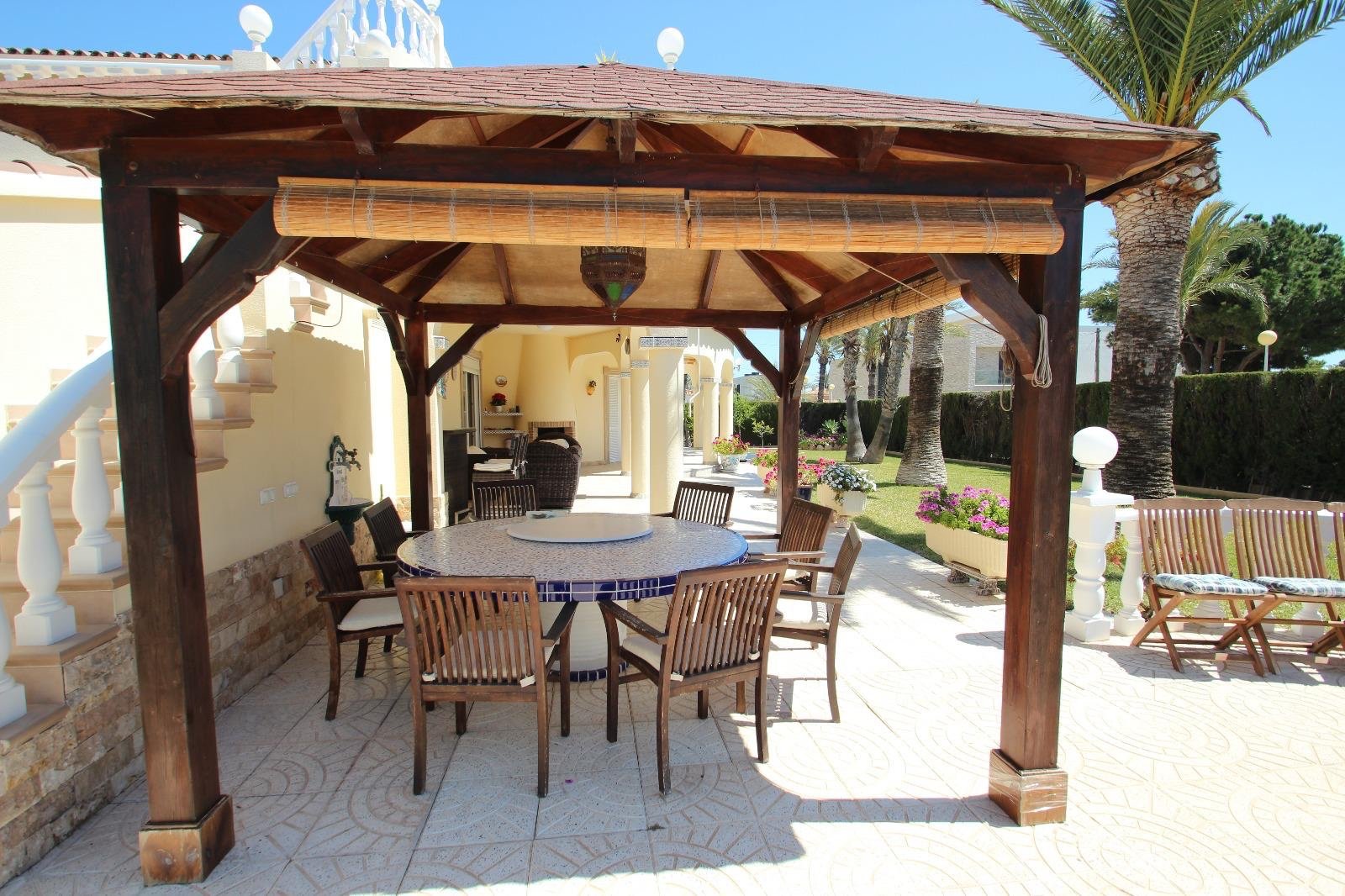 Villa en Punta Prima, Alicante, España 4 dormitorios, 250 m2 No. 136969