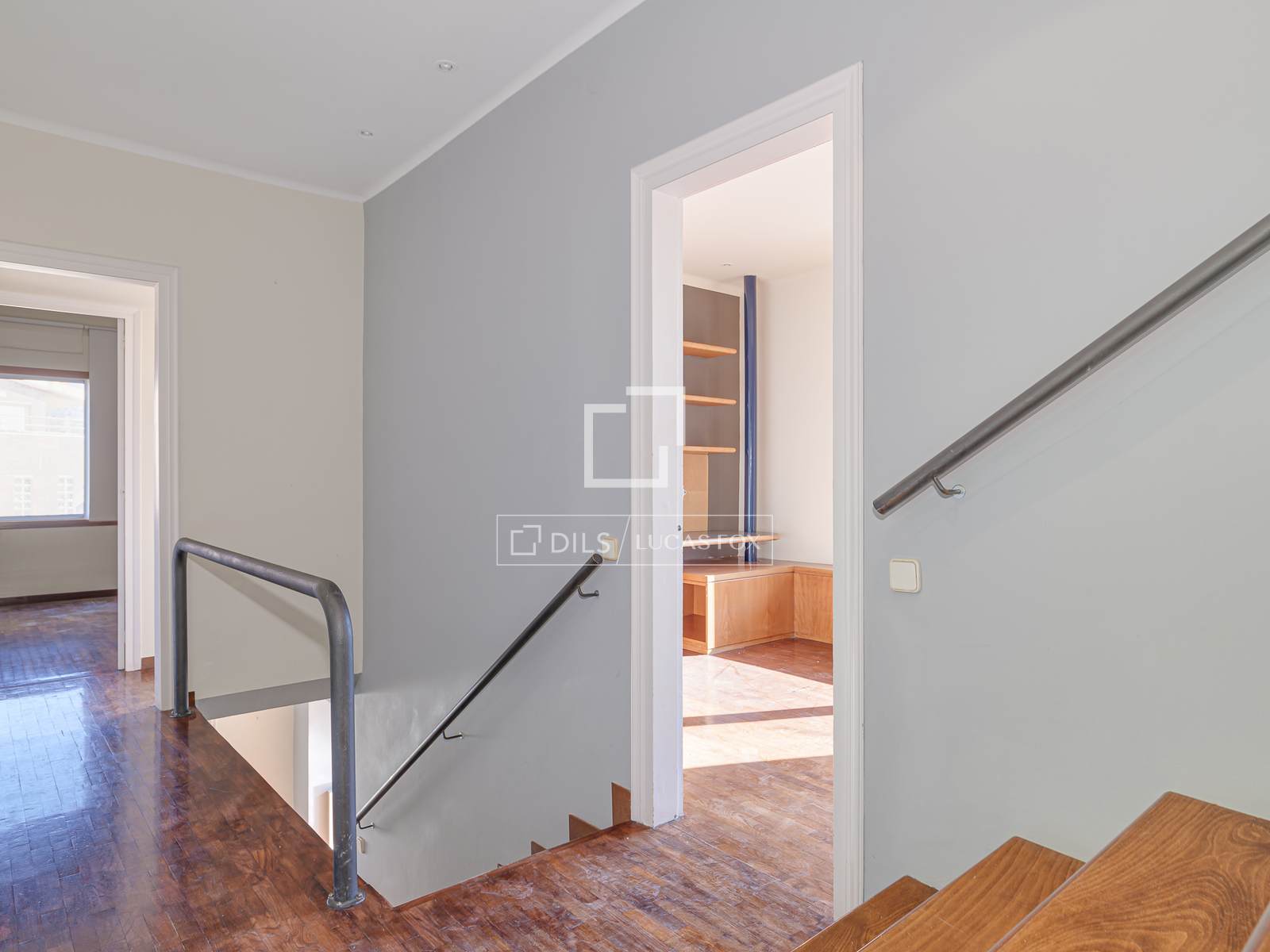 Villa à Sant Just Desvern, Barcelona, Espagne 5 chambres, 411 m2 No. 192854