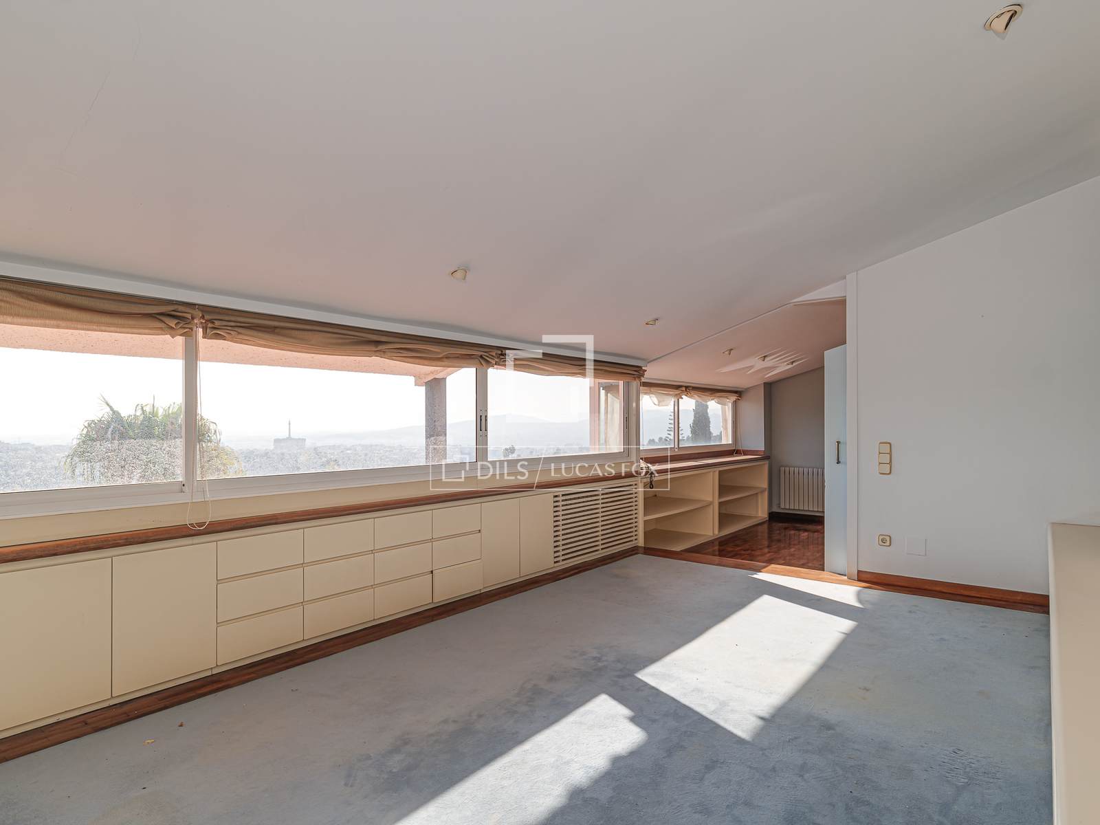 Villa à Sant Just Desvern, Barcelona, Espagne 5 chambres, 411 m2 No. 192854