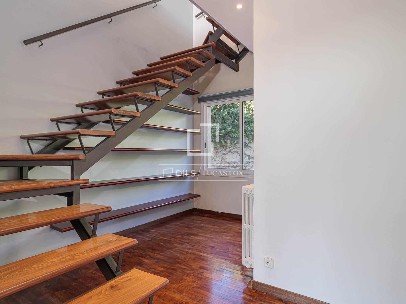 Villa à Sant Just Desvern, Barcelona, Espagne 5 chambres, 411 m2 No. 192854