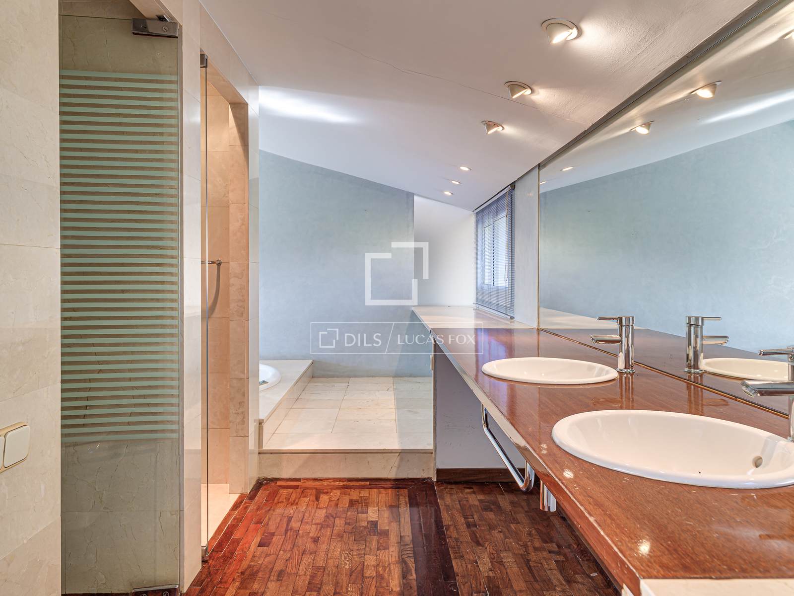 Villa à Sant Just Desvern, Barcelona, Espagne 5 chambres, 411 m2 No. 192854