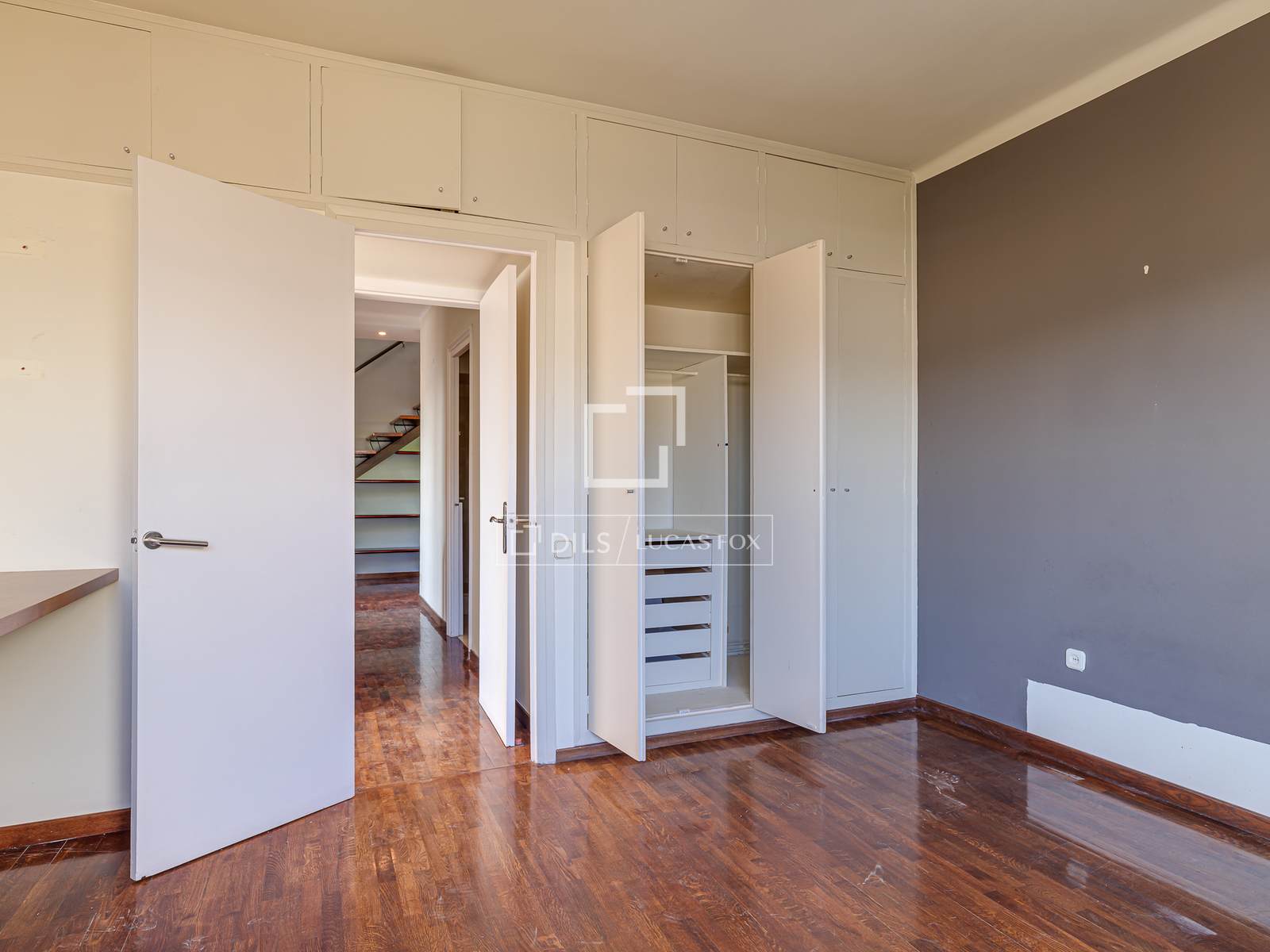Villa à Sant Just Desvern, Barcelona, Espagne 5 chambres, 411 m2 No. 192854
