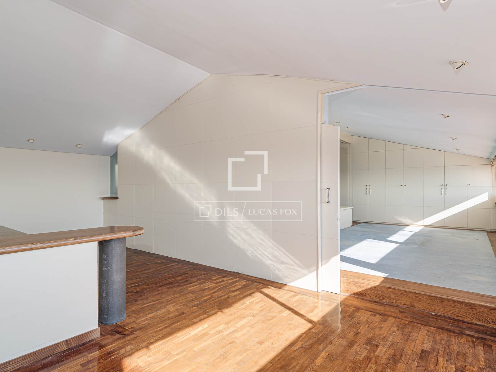 Villa à Sant Just Desvern, Barcelona, Espagne 5 chambres, 411 m2 No. 192854