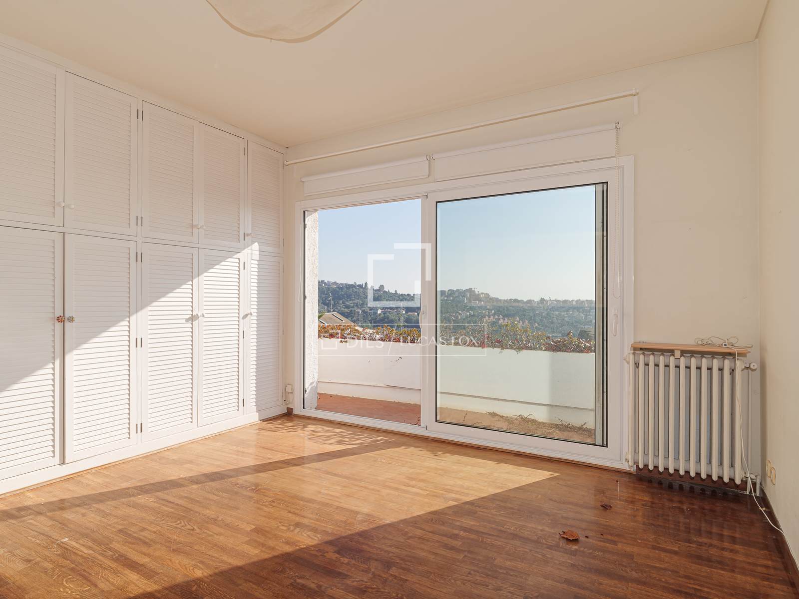 Villa à Sant Just Desvern, Barcelona, Espagne 5 chambres, 411 m2 No. 192854