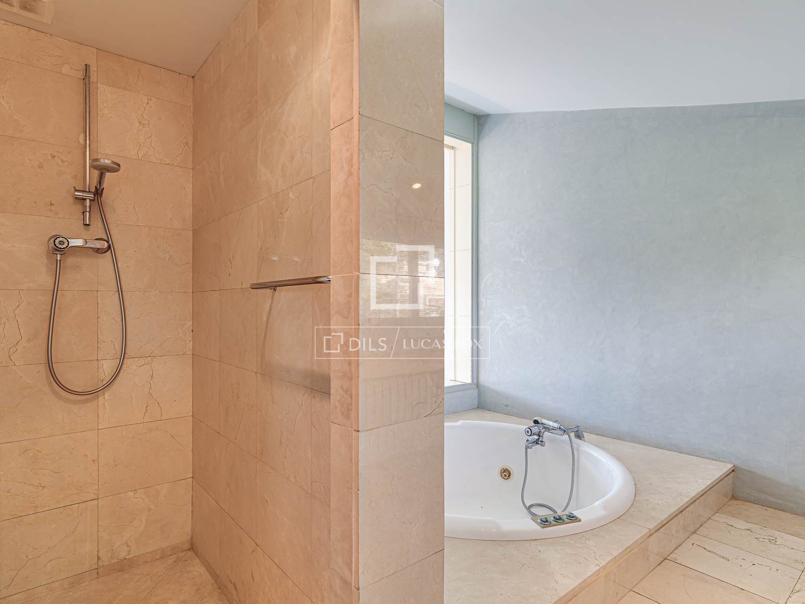 Villa à Sant Just Desvern, Barcelona, Espagne 5 chambres, 411 m2 No. 192854