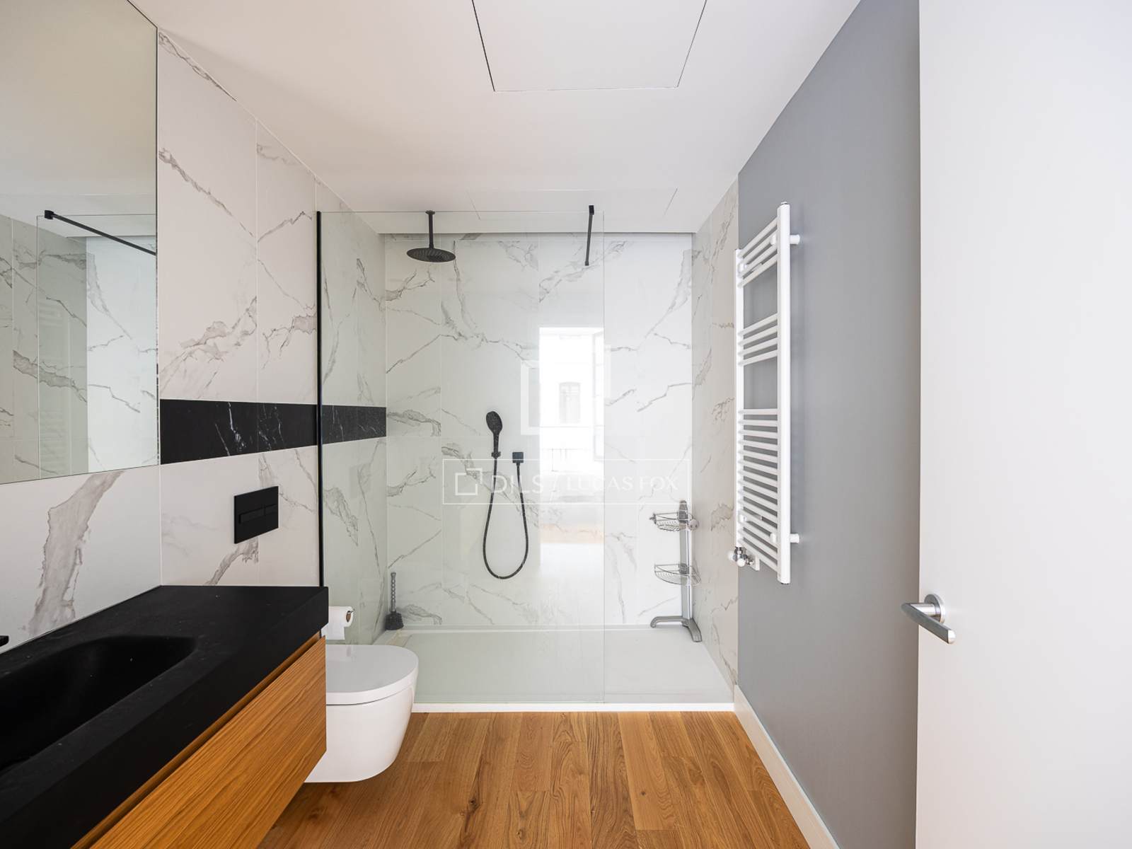 Apartment in Barcelona, Spain 2 bedrooms, 114 sq.m. No. 192858