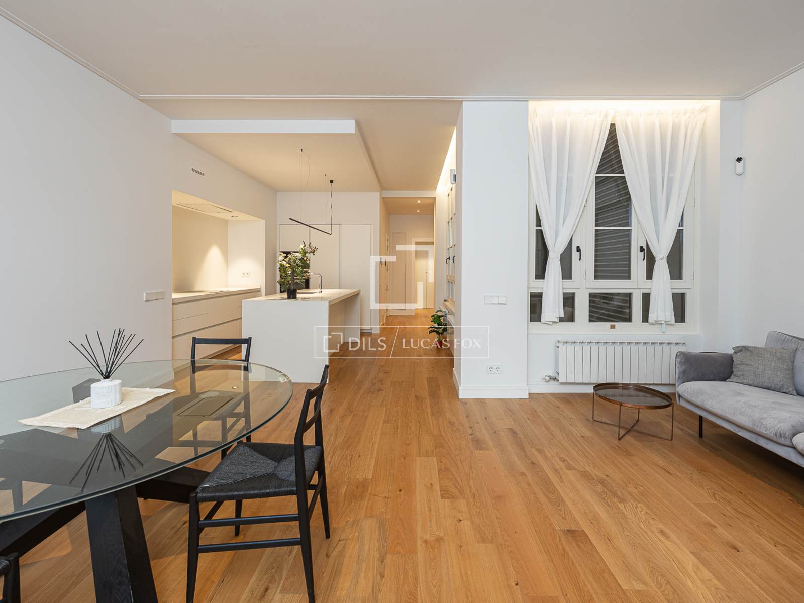 Apartment in Barcelona, Spain 2 bedrooms, 114 sq.m. No. 192858