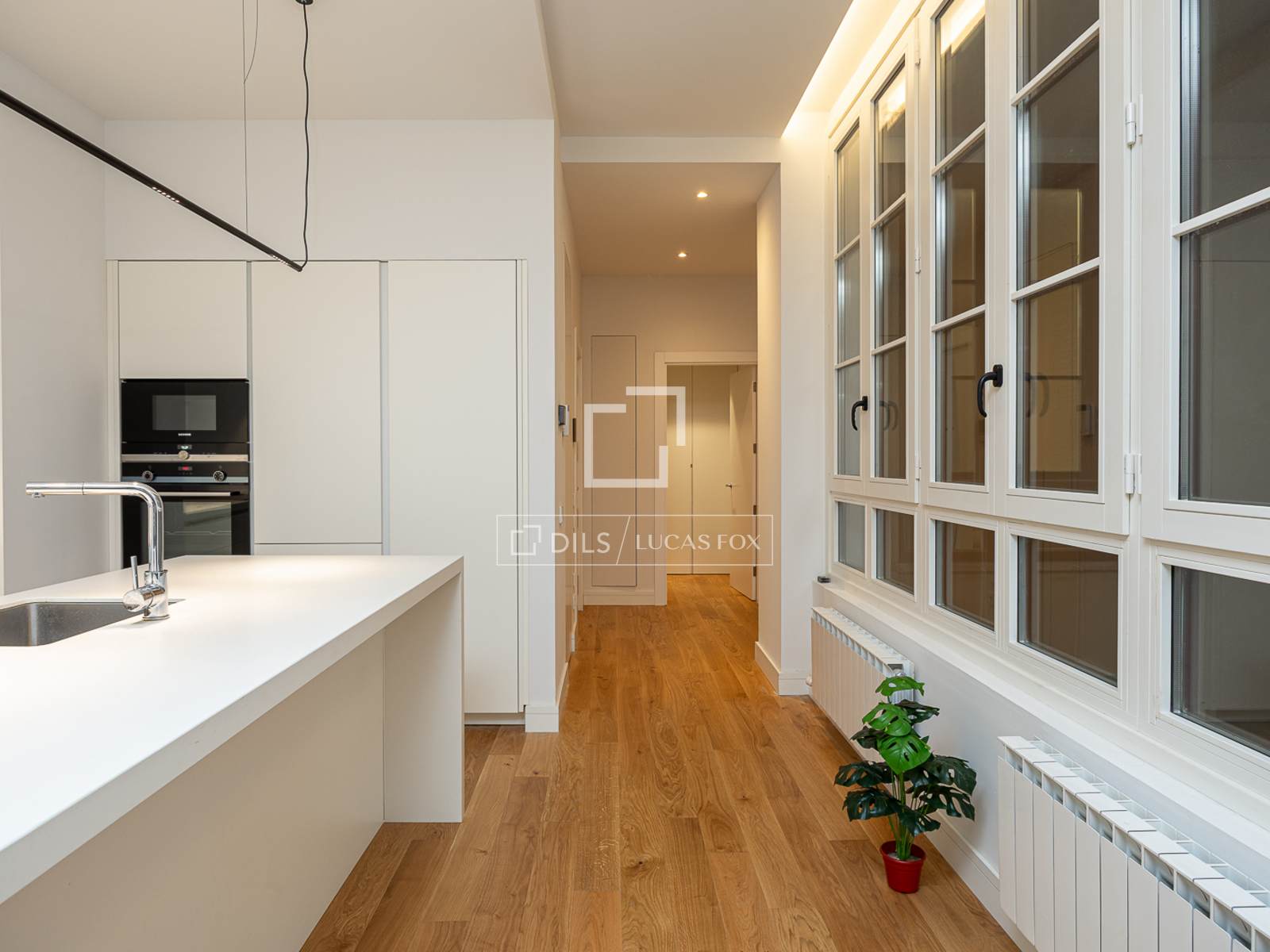 Apartment in Barcelona, Spain 2 bedrooms, 114 sq.m. No. 192858