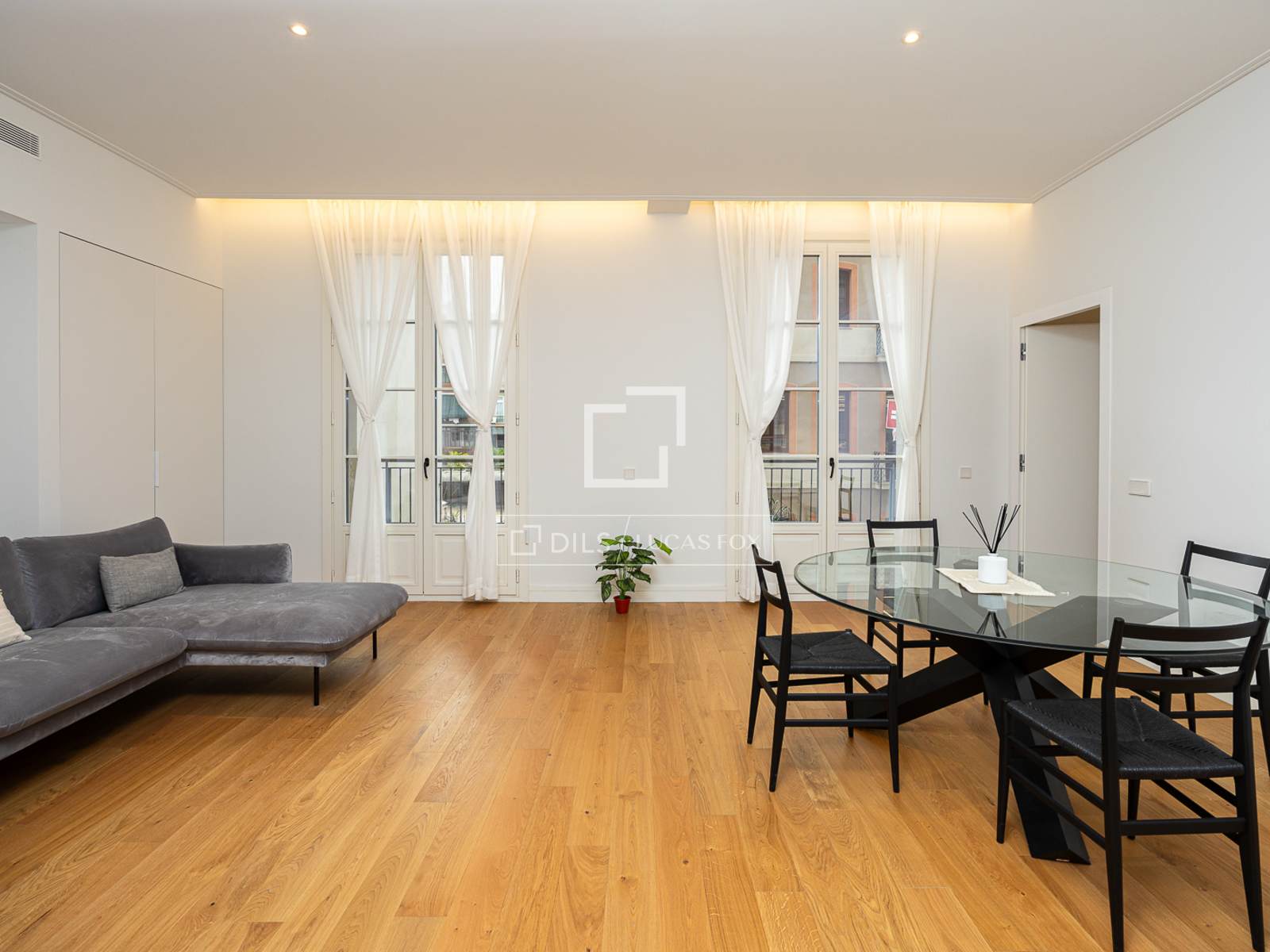 Apartment in Barcelona, Spain 2 bedrooms, 114 sq.m. No. 192858