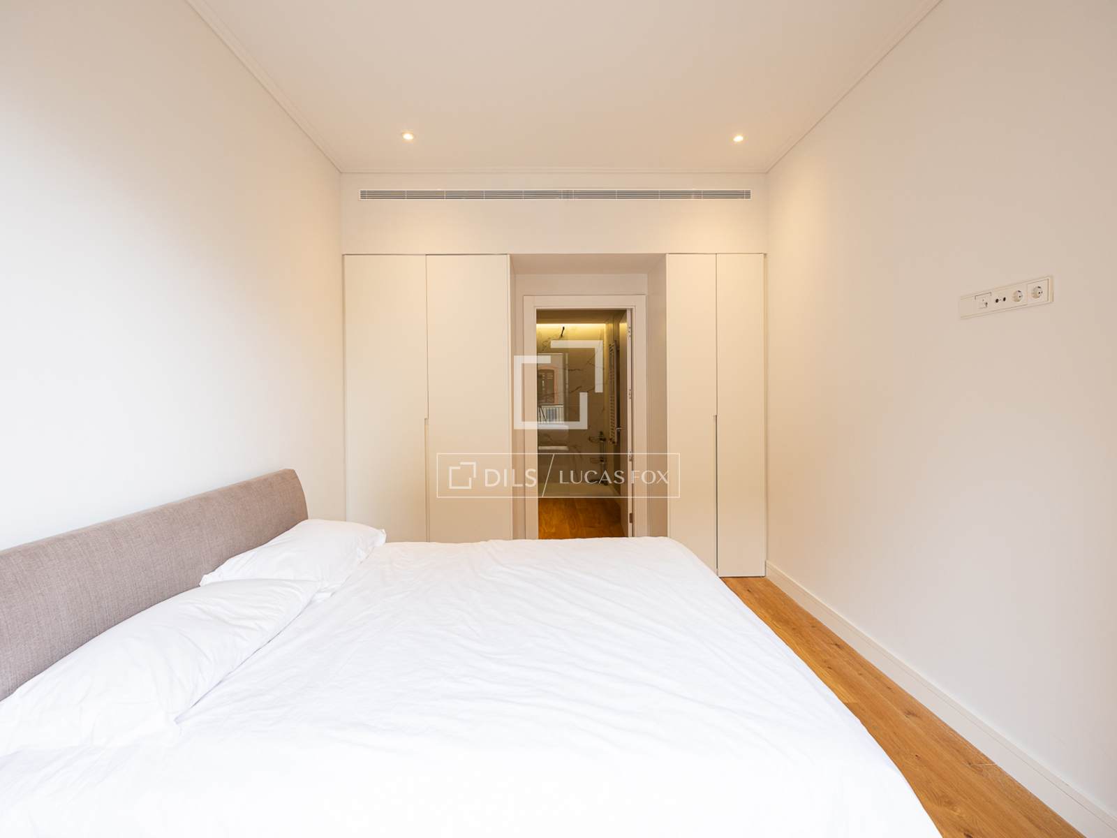 Apartment in Barcelona, Spain 2 bedrooms, 114 sq.m. No. 192858