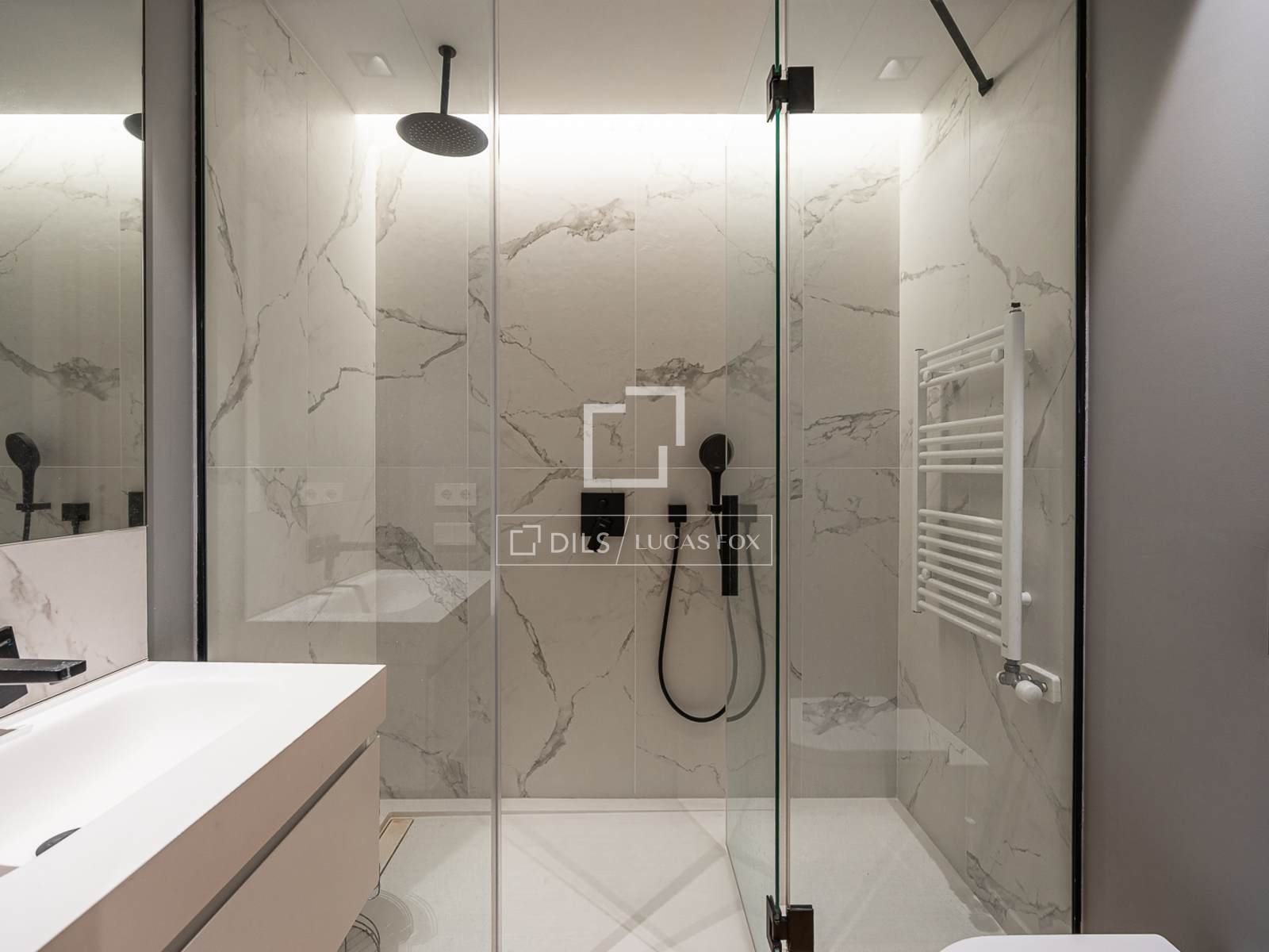 Apartment in Barcelona, Spain 2 bedrooms, 114 sq.m. No. 192858