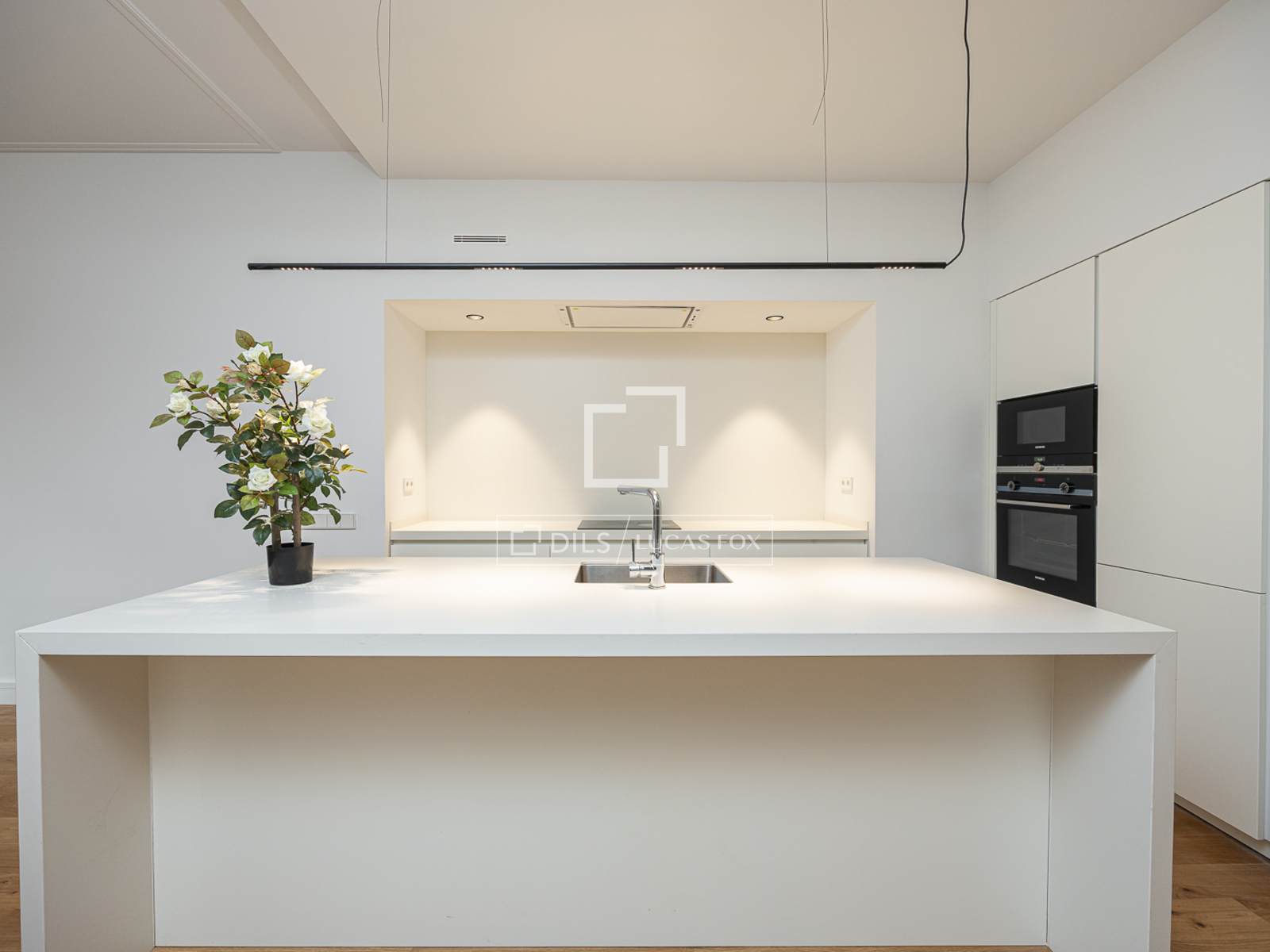 Apartment in Barcelona, Spain 2 bedrooms, 114 sq.m. No. 192858