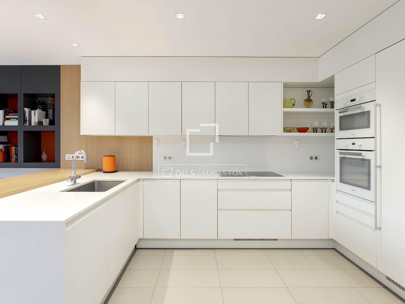 Villa Barcelona, Spānijā 5 istabas, 365 m2 Nr. 192856