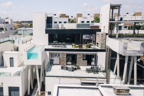 Villa à Rojales, Alicante, Espagne 4 chambres, 280 m2 No. 111484