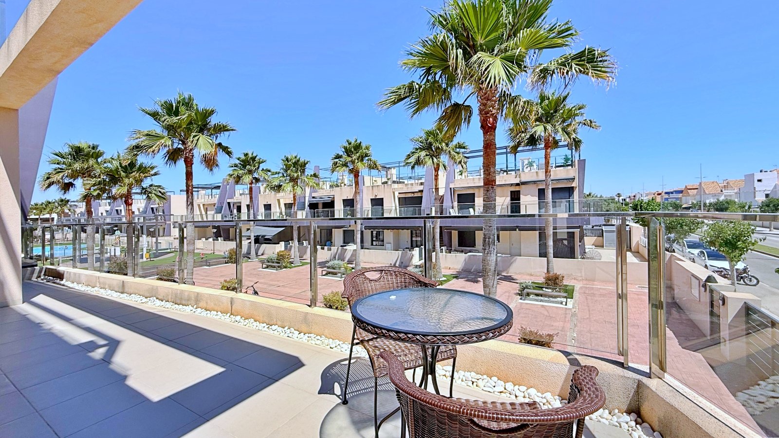 Apartment à Pilar de la Horadada, Alicante, Espagne 3 chambres, 108 m2 No. 180693