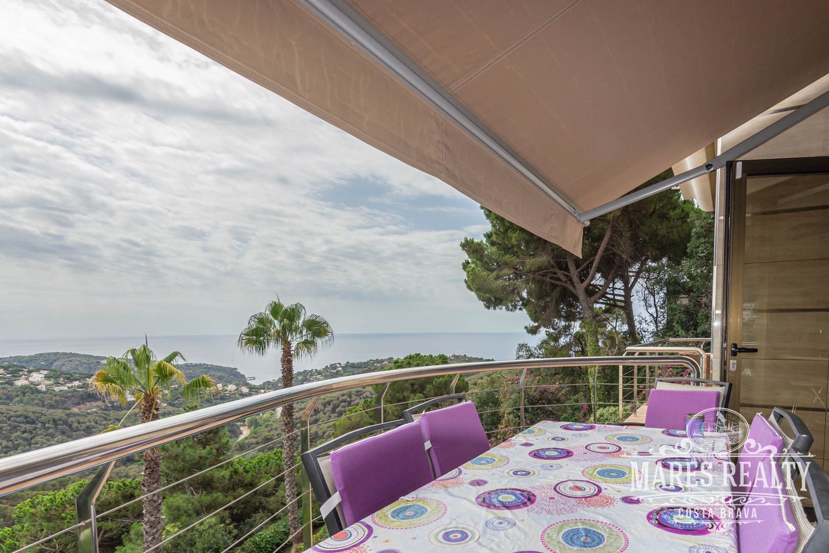 Villa i Lloret de Mar, Girona, Spanien 4 sovrum, 403 kvm. Nr. 94170