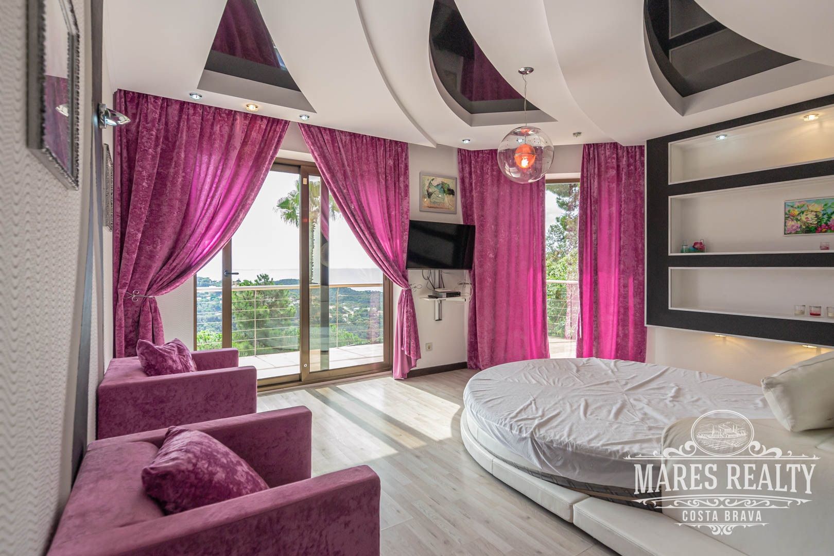 Villa i Lloret de Mar, Girona, Spanien 4 sovrum, 403 kvm. Nr. 94170