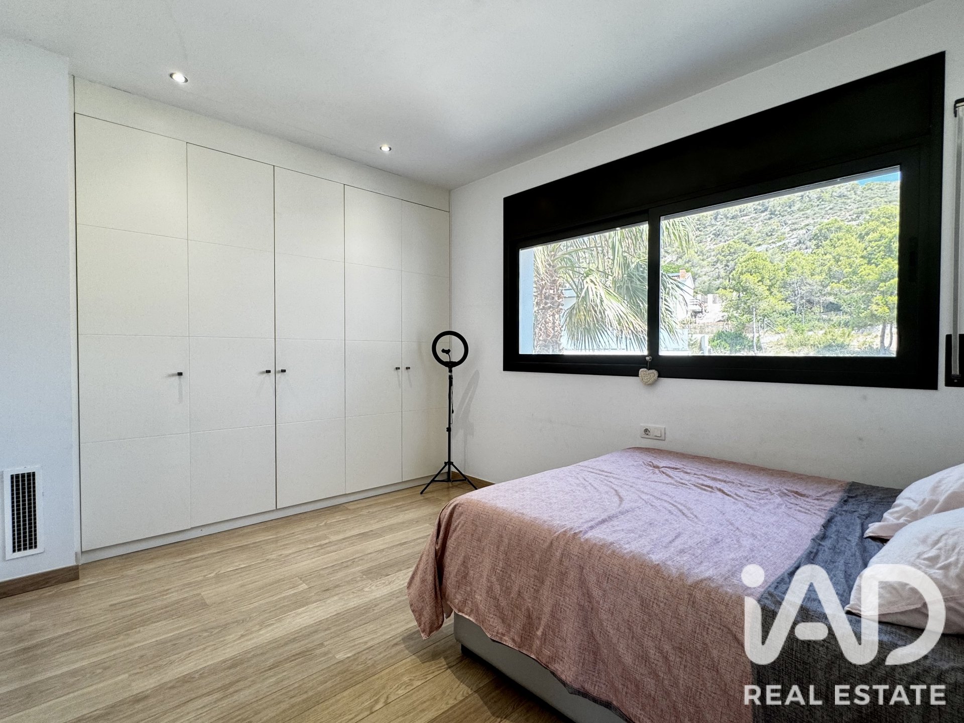 Talo Sant Pere de Ribes, Barcelona, Espanja 4 makuuhuonetta, 368 m2 No. 194423