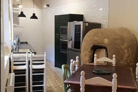 Hotel in Leon, Spain 6 bedrooms, 358 sq.m. No. 194427
