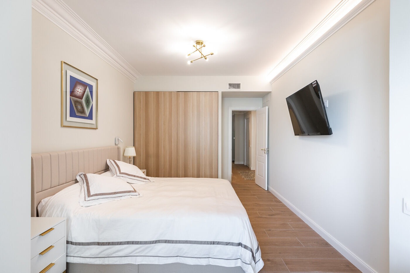 Apartamento en Barcelona, España 4 dormitorios,  No. 140981