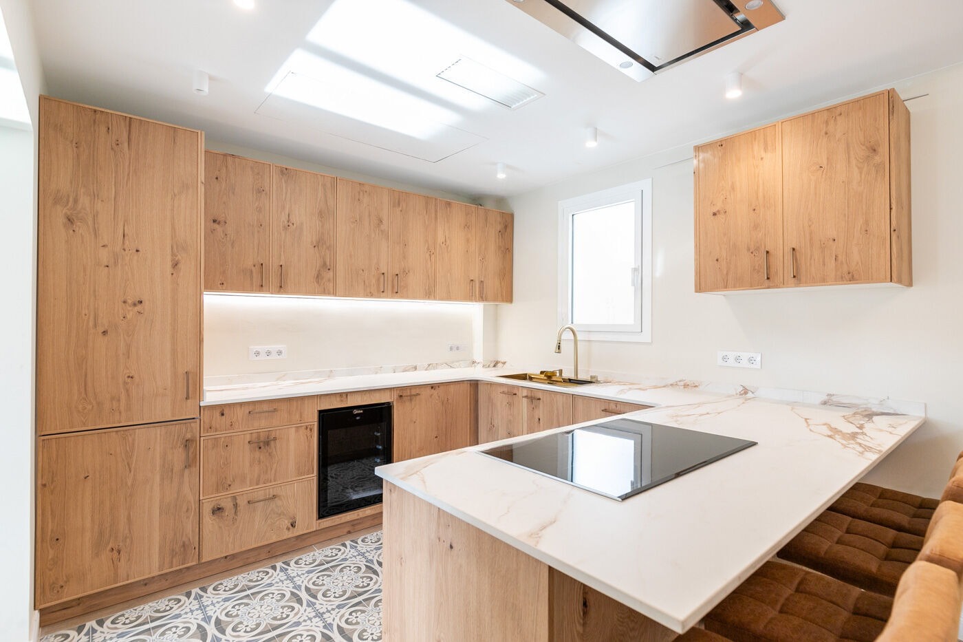 Apartamento en Barcelona, España 4 dormitorios,  No. 140981