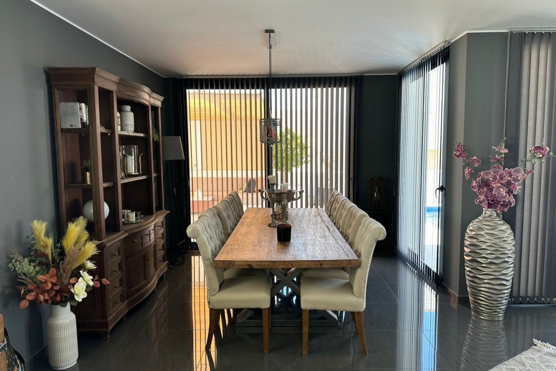 Villa i La Marina, Alicante, Spanien 7 sovrum, 332 kvm. Nr. 114573