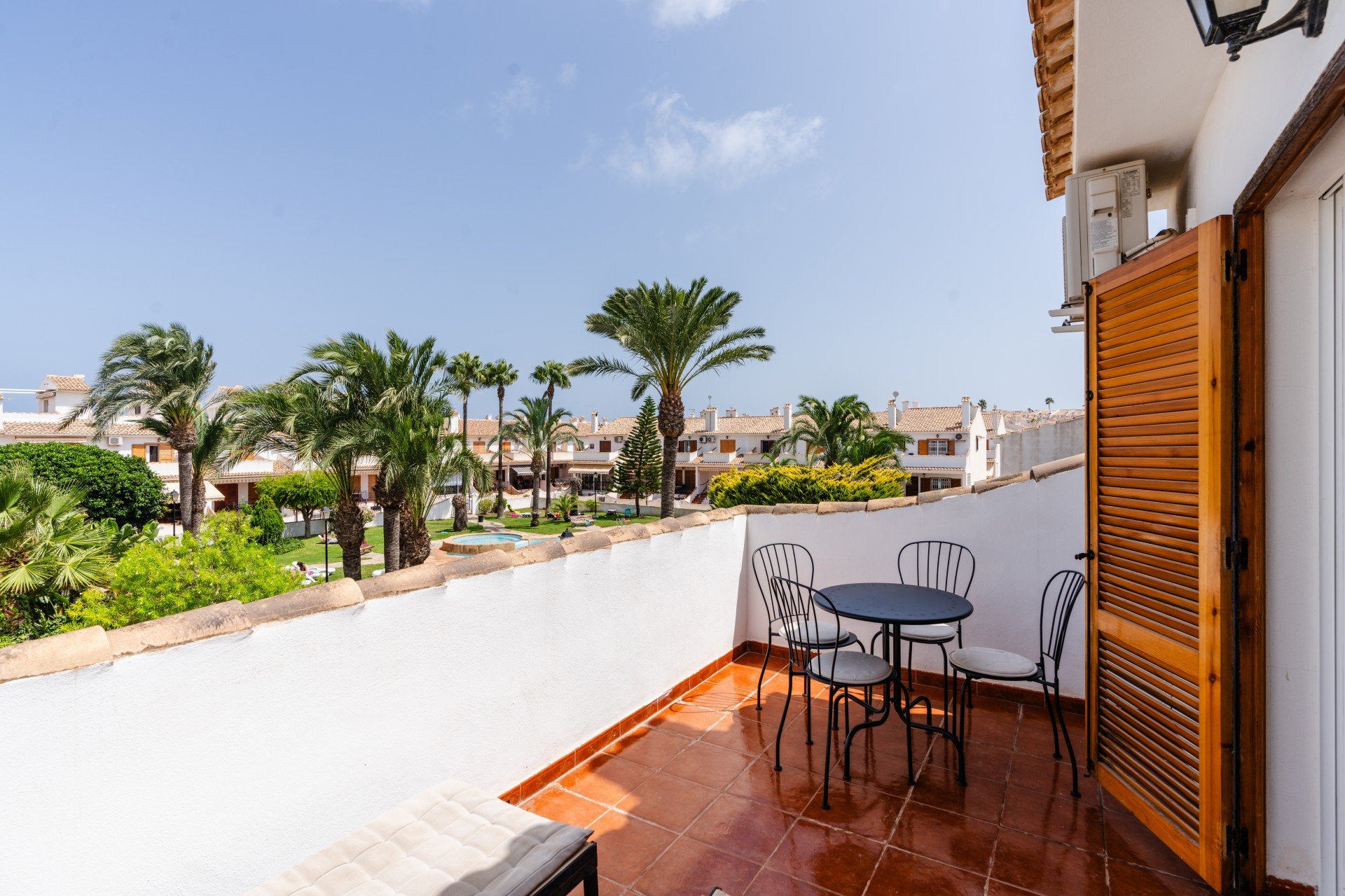 Townhouse in Gran Alacant, Alicante, Spain 6 bedrooms, 287 sq.m. No. 114565