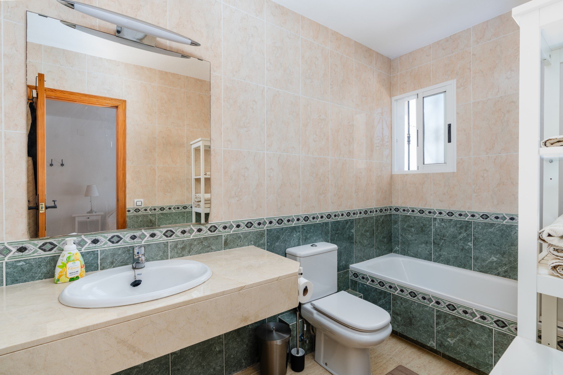 Townhouse in Gran Alacant, Alicante, Spain 6 bedrooms, 287 sq.m. No. 114565