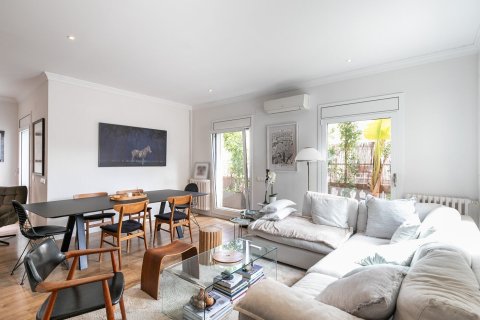 Apartment à Barcelona, Espagne 4 chambres,  No. 140994