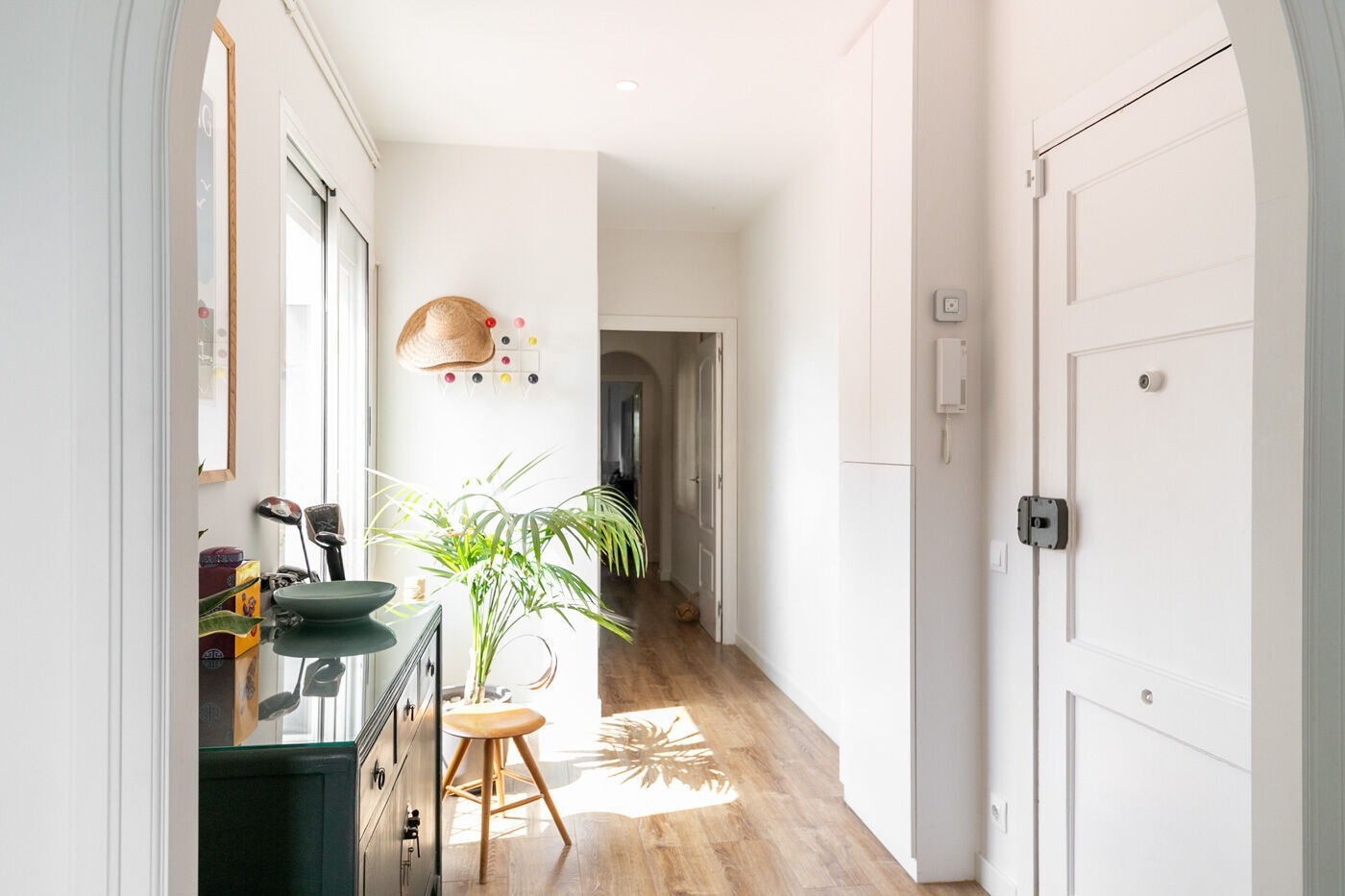 Apartment à Barcelona, Espagne 4 chambres,  No. 140994
