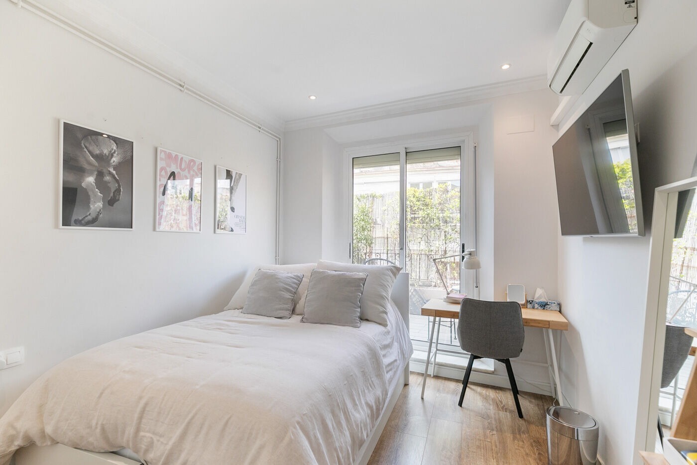 Apartment à Barcelona, Espagne 4 chambres,  No. 140994