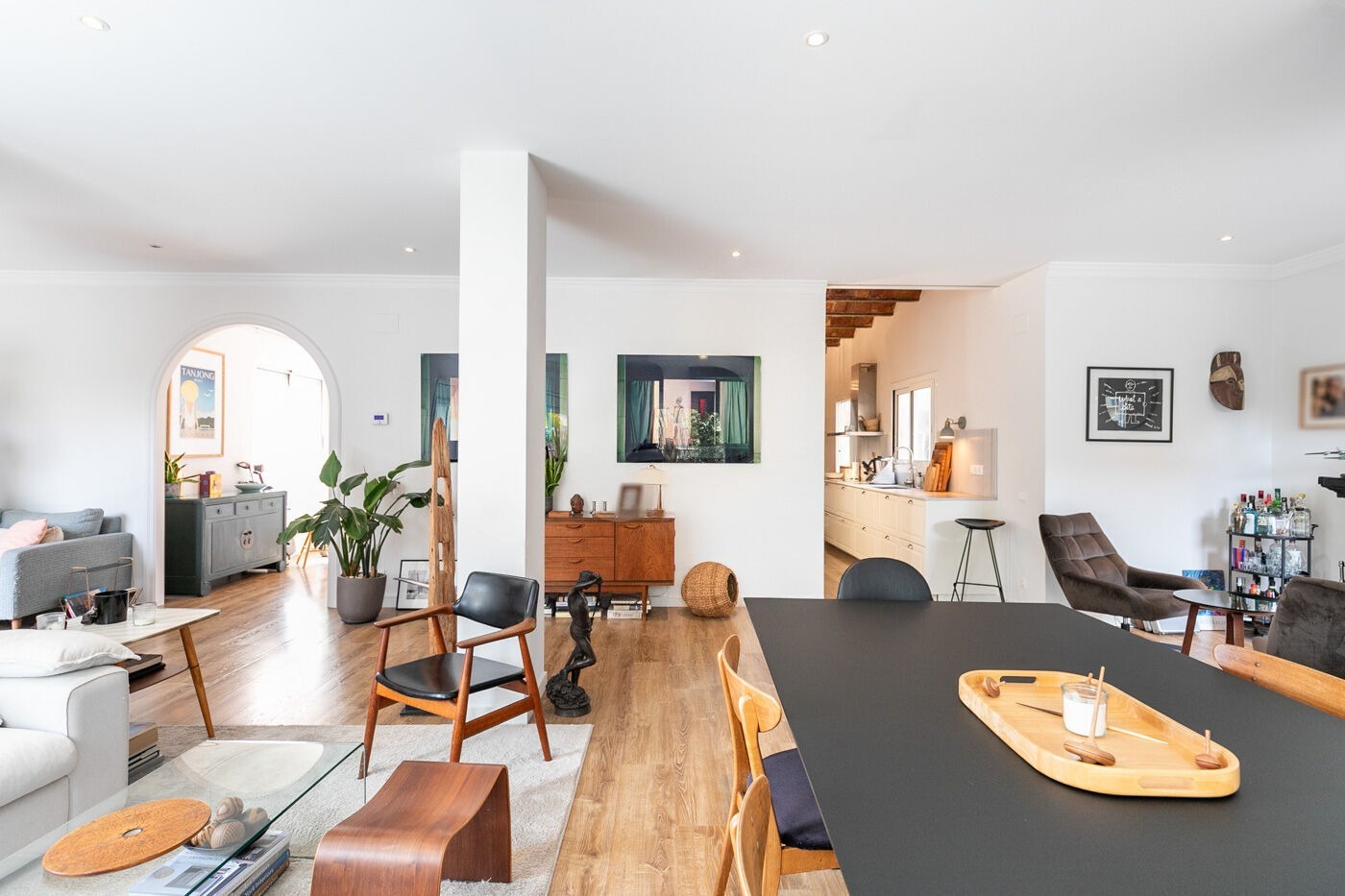 Apartment à Barcelona, Espagne 4 chambres,  No. 140994