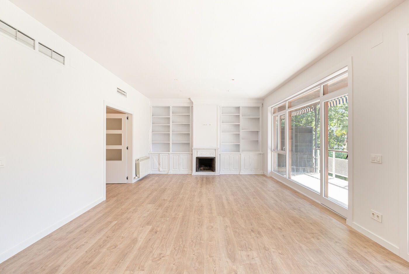 Lägenhet i Barcelona, Spanien 5 sovrum,  Nr. 140989