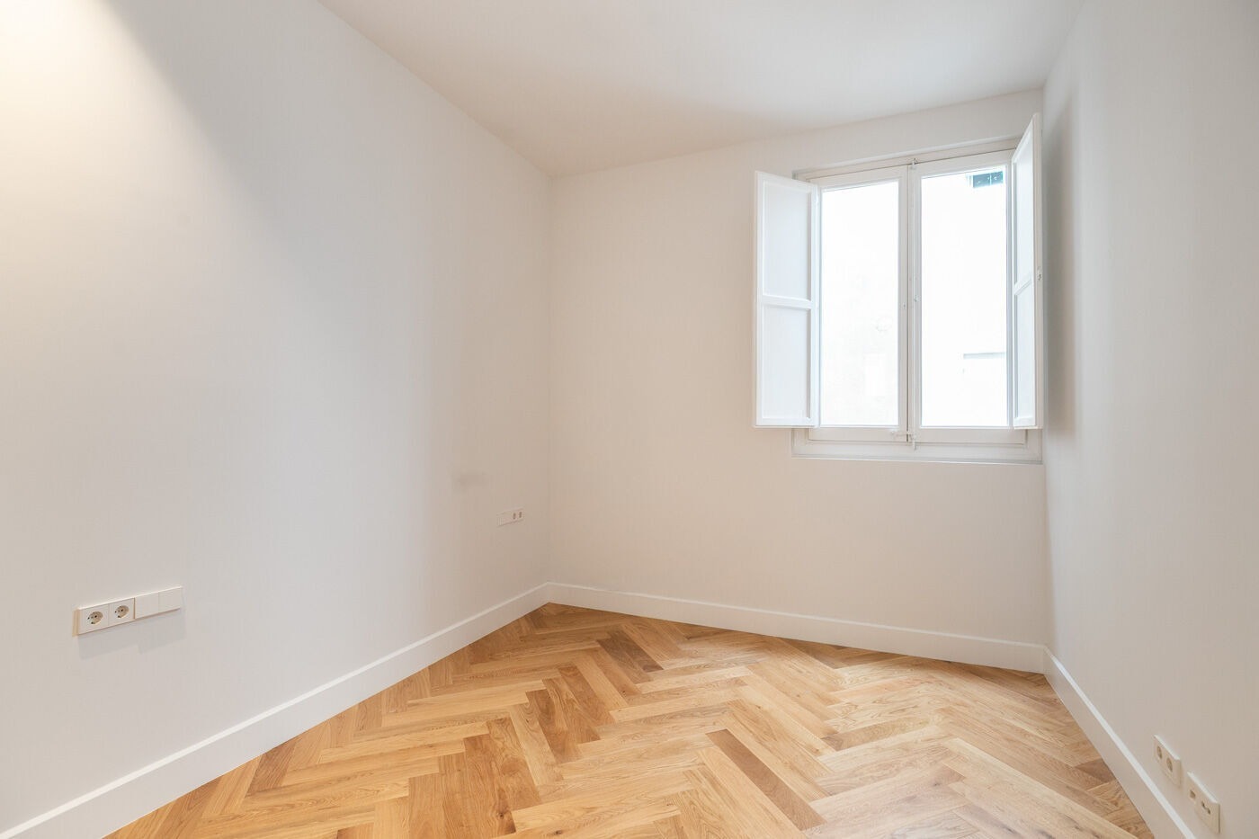 Apartamento en Barcelona, España 3 dormitorios,  No. 140990