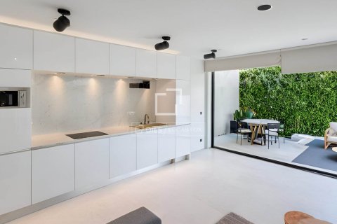 Huoneisto Barcelona, Espanja 2 makuuhuonetta, 85 m2 No. 192651