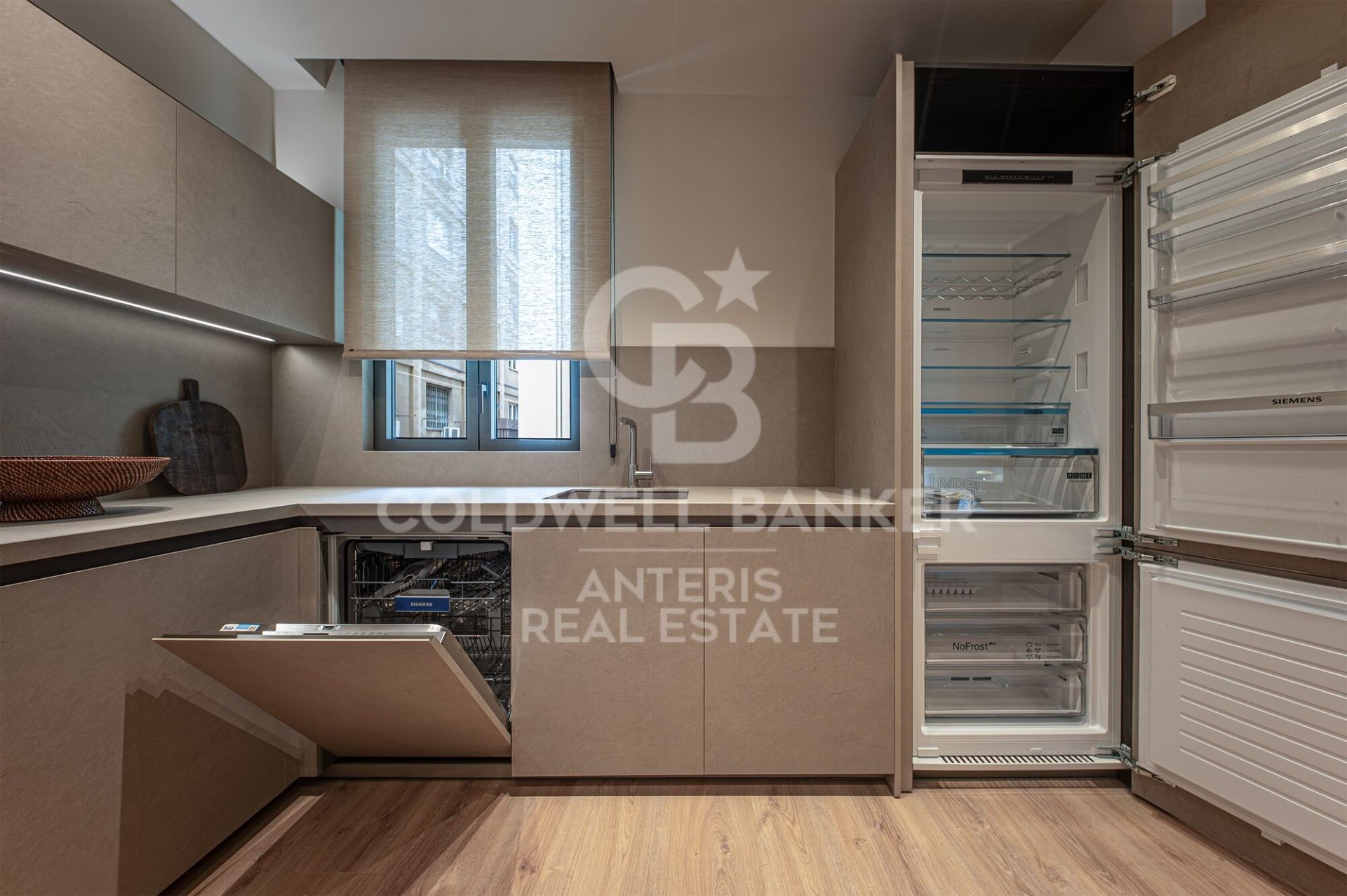 Wohnung in Barcelona, Spanien 3 Schlafzimmer, 183 m2 Nr. 178629