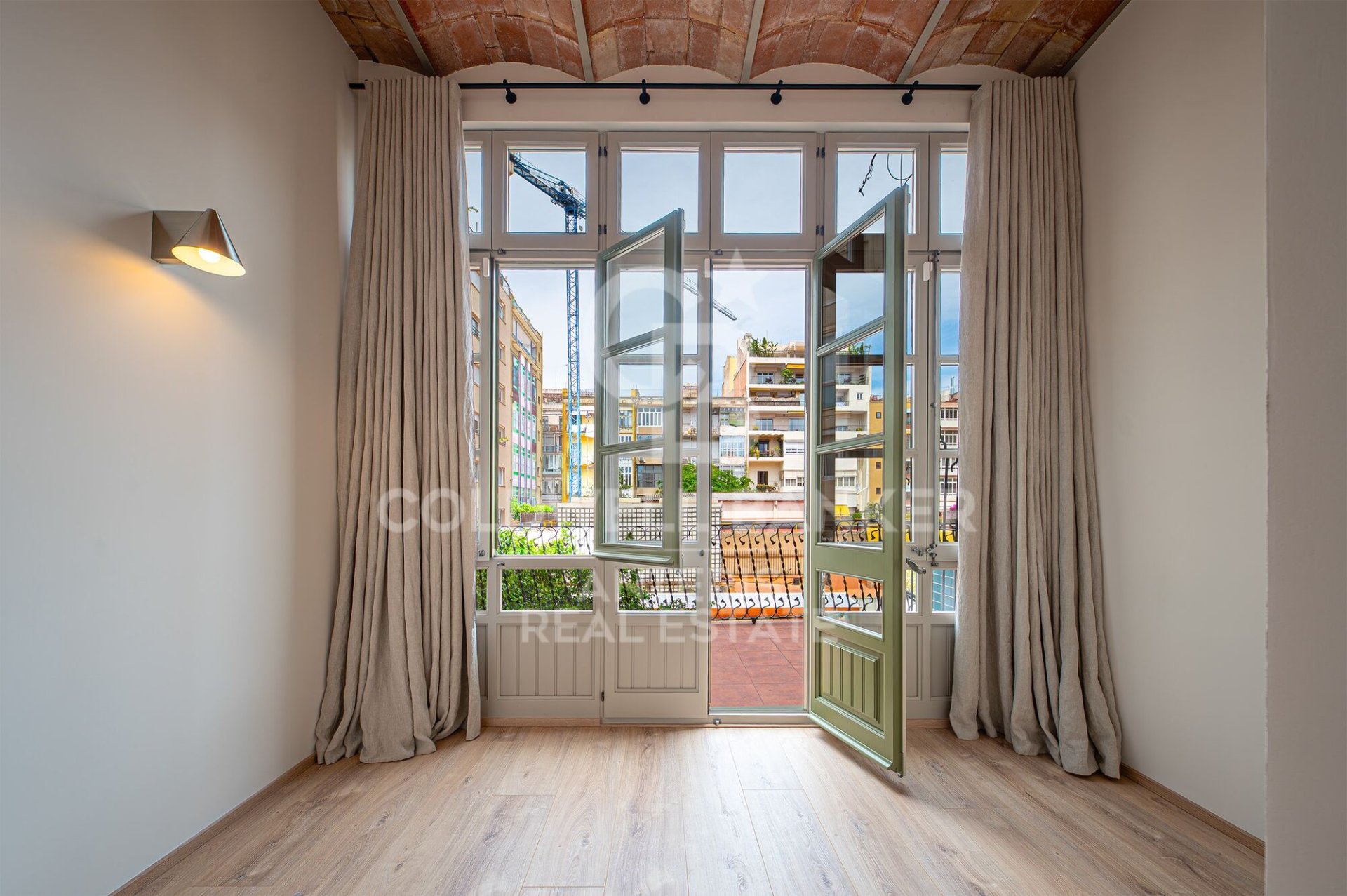 Wohnung in Barcelona, Spanien 3 Schlafzimmer, 183 m2 Nr. 178629