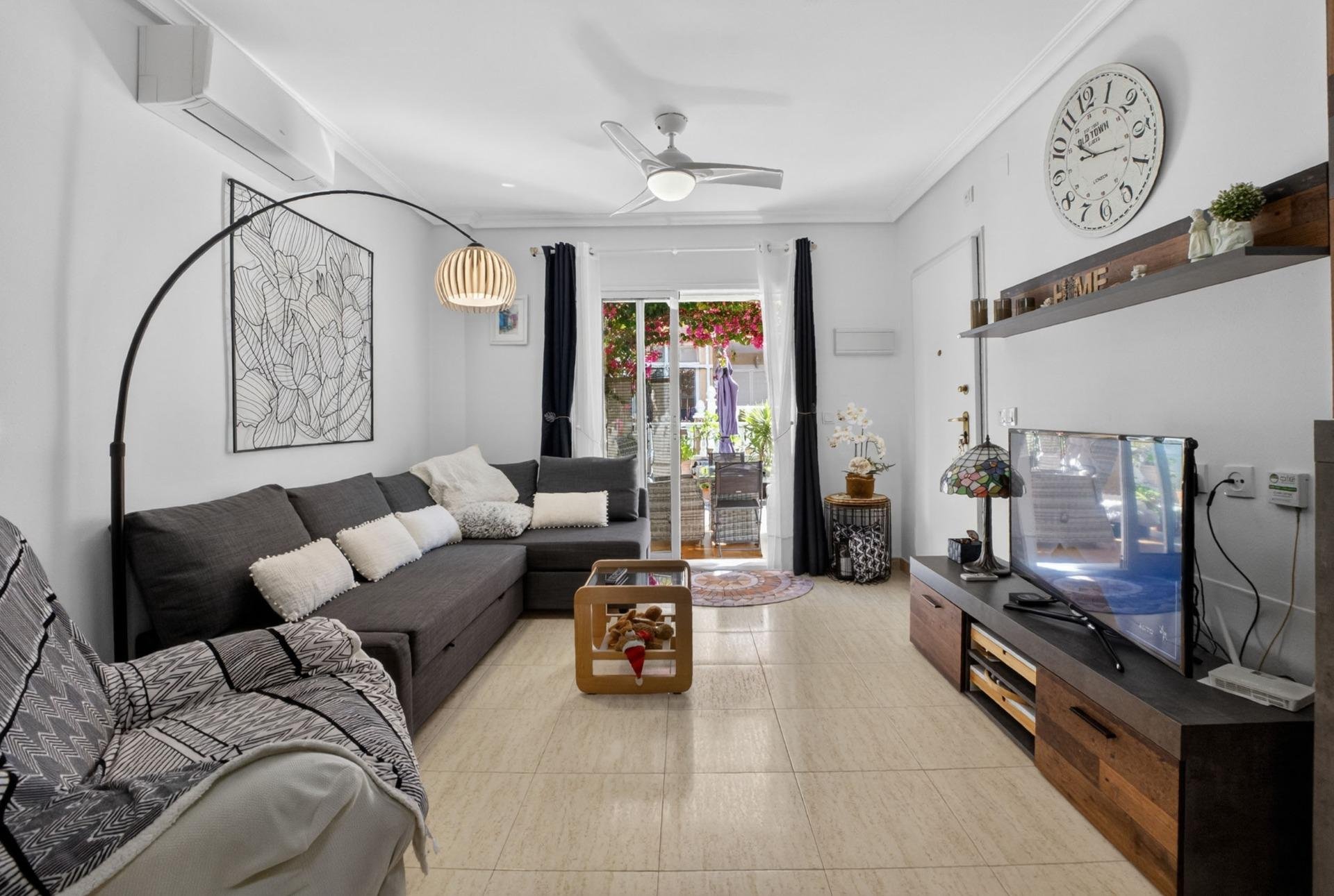 Bungalow i Punta Prima, Alicante, Spanien 1 sovrum, 55 kvm. Nr. 168561
