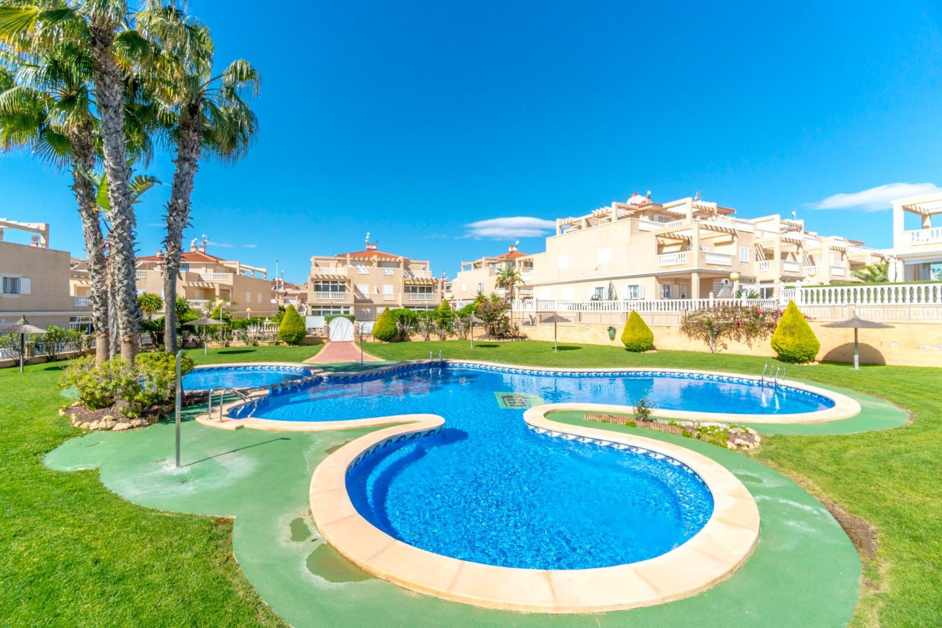 Bungalow i Punta Prima, Alicante, Spanien 1 sovrum, 55 kvm. Nr. 168561