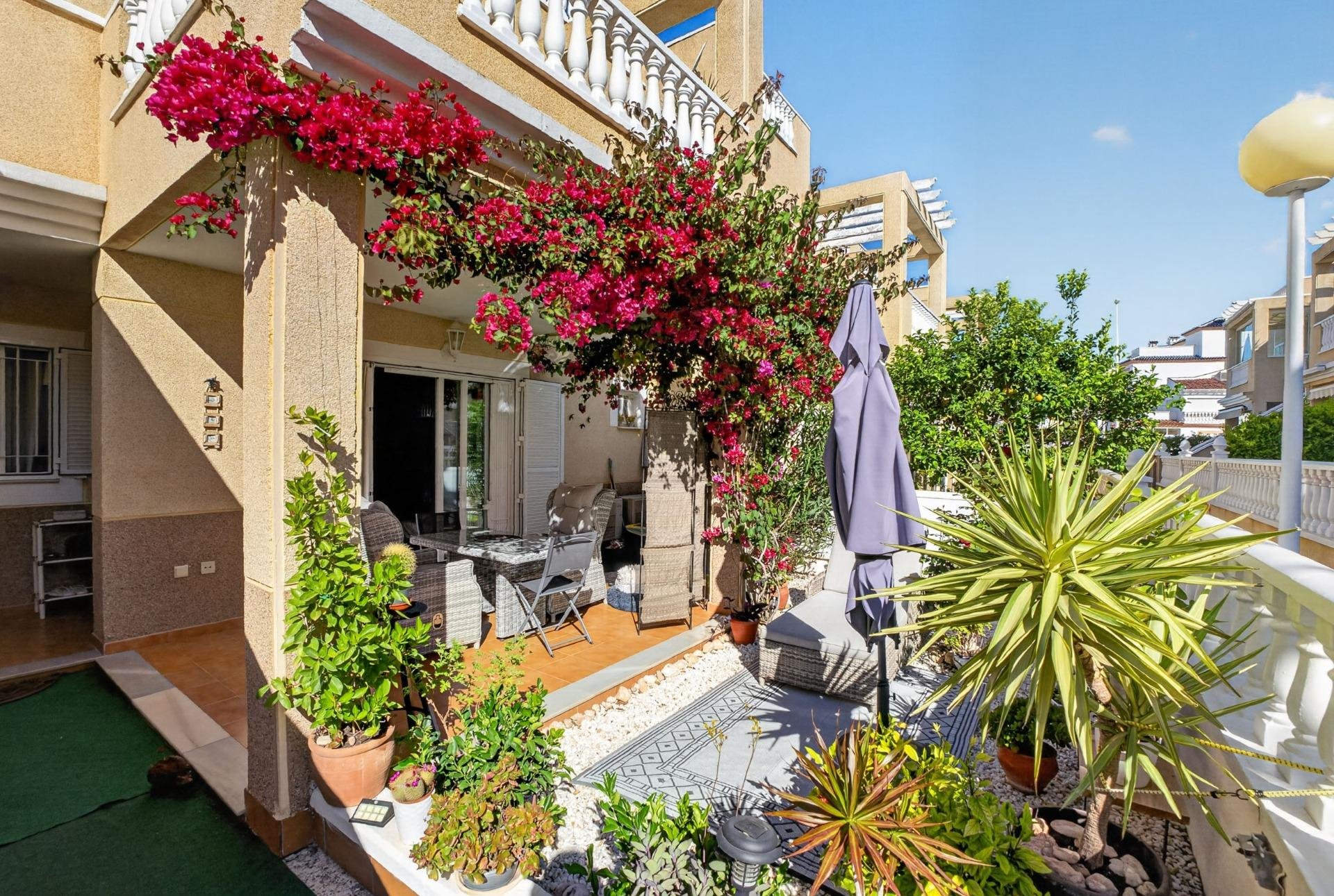 Bungalow i Punta Prima, Alicante, Spanien 1 sovrum, 55 kvm. Nr. 168561