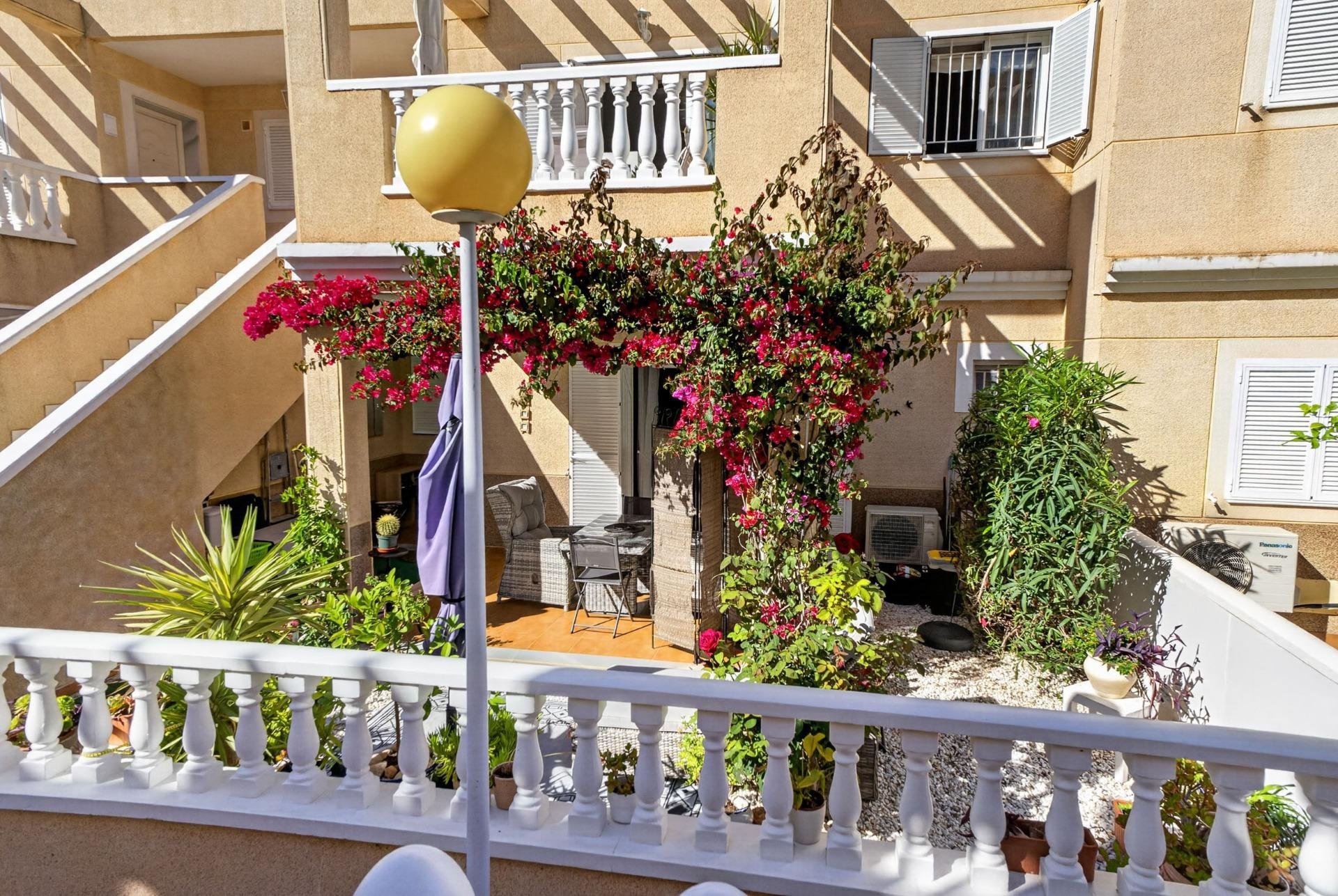 Bungalow i Punta Prima, Alicante, Spanien 1 sovrum, 55 kvm. Nr. 168561