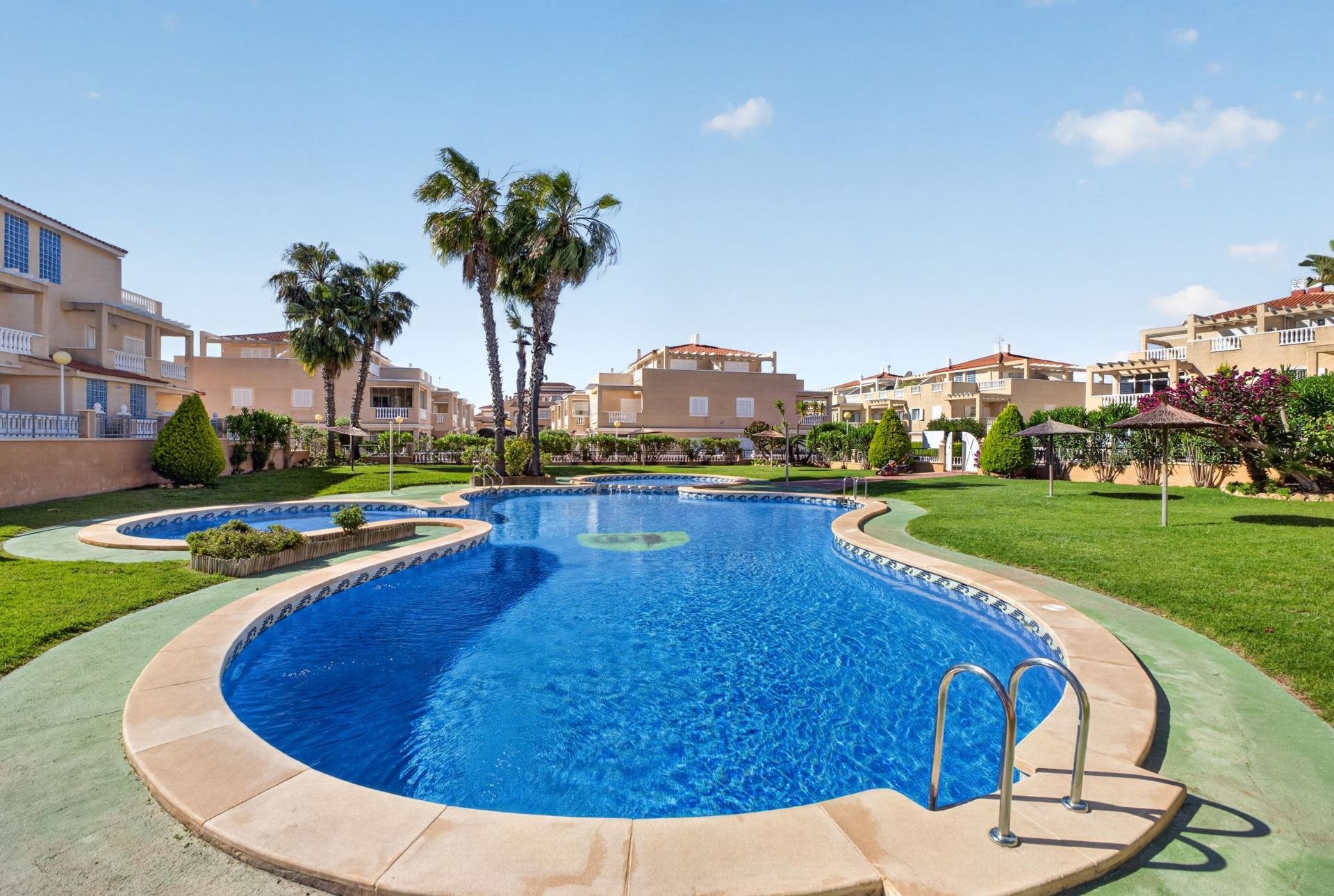 Bungalow i Punta Prima, Alicante, Spanien 1 sovrum, 55 kvm. Nr. 168561
